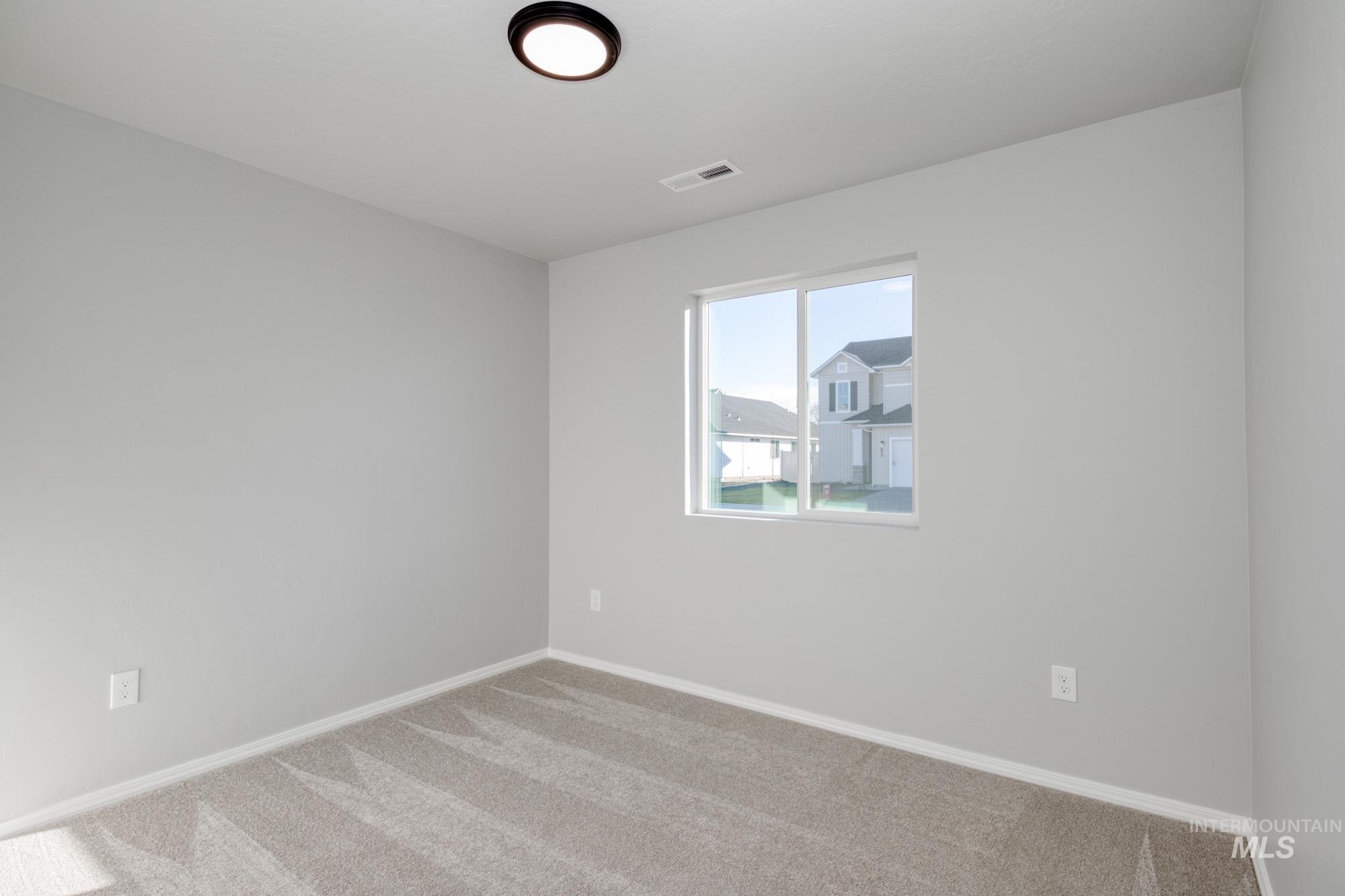 692 S Jayo Ct