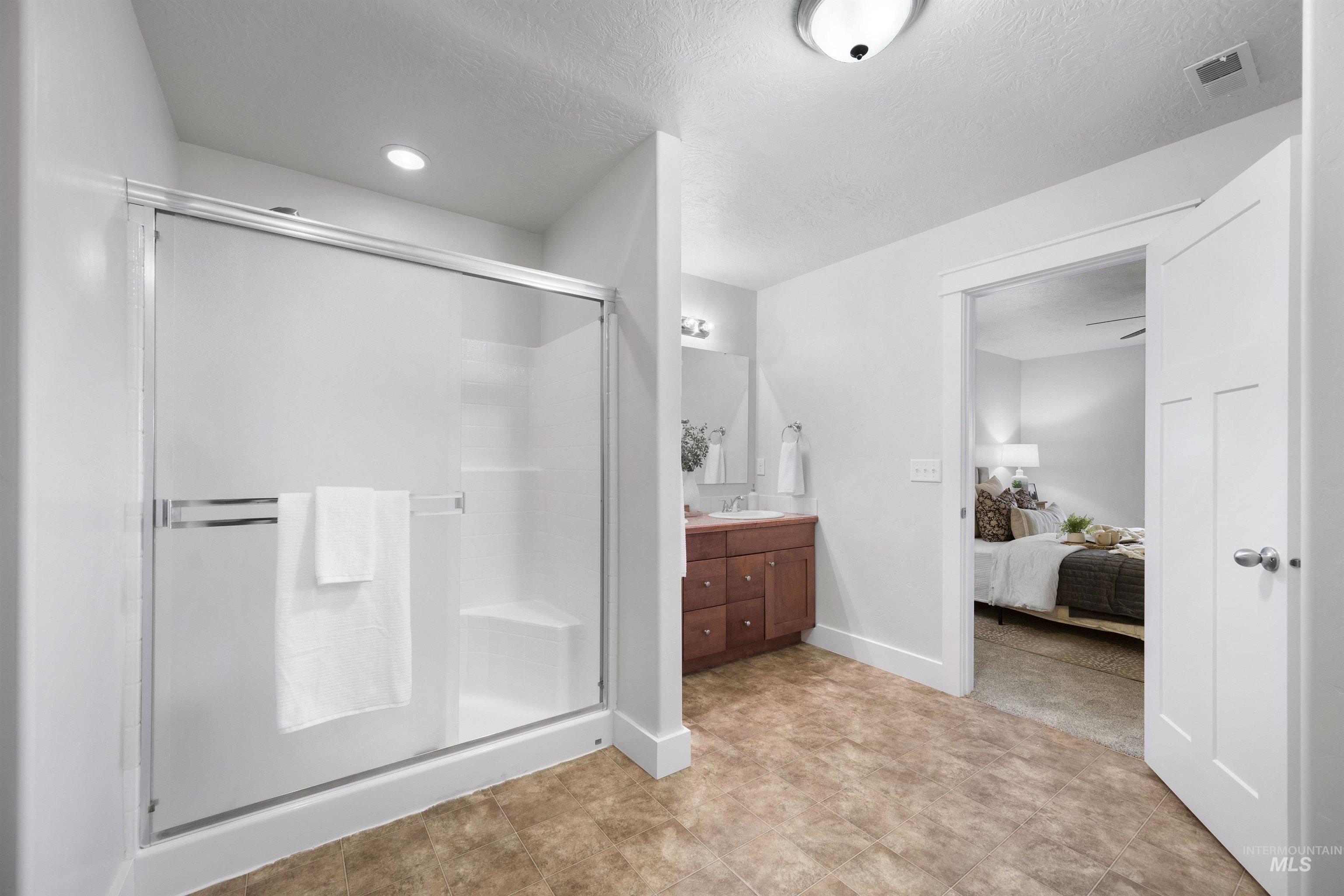 11740 Parakeet Way