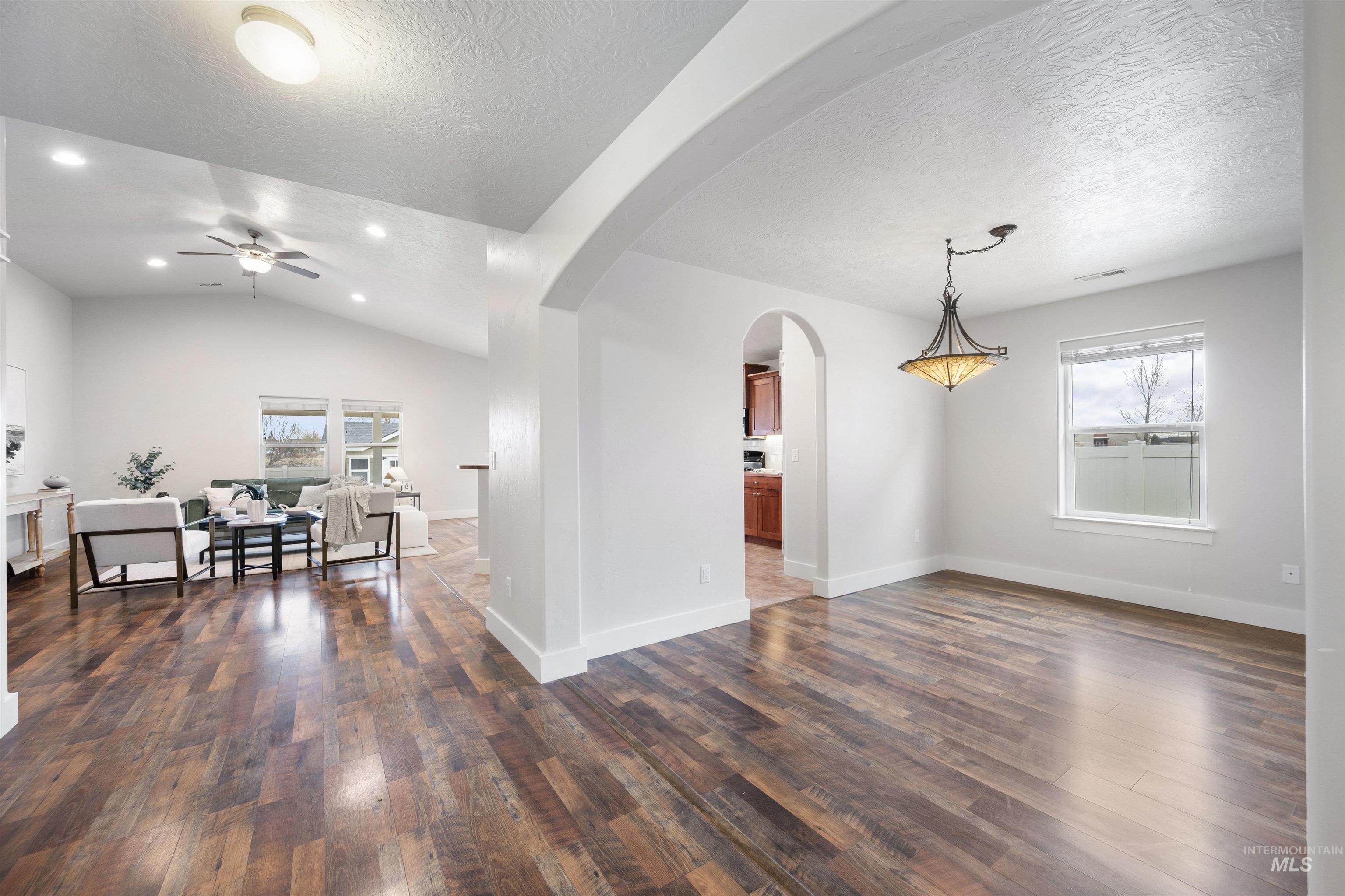 11740 Parakeet Way