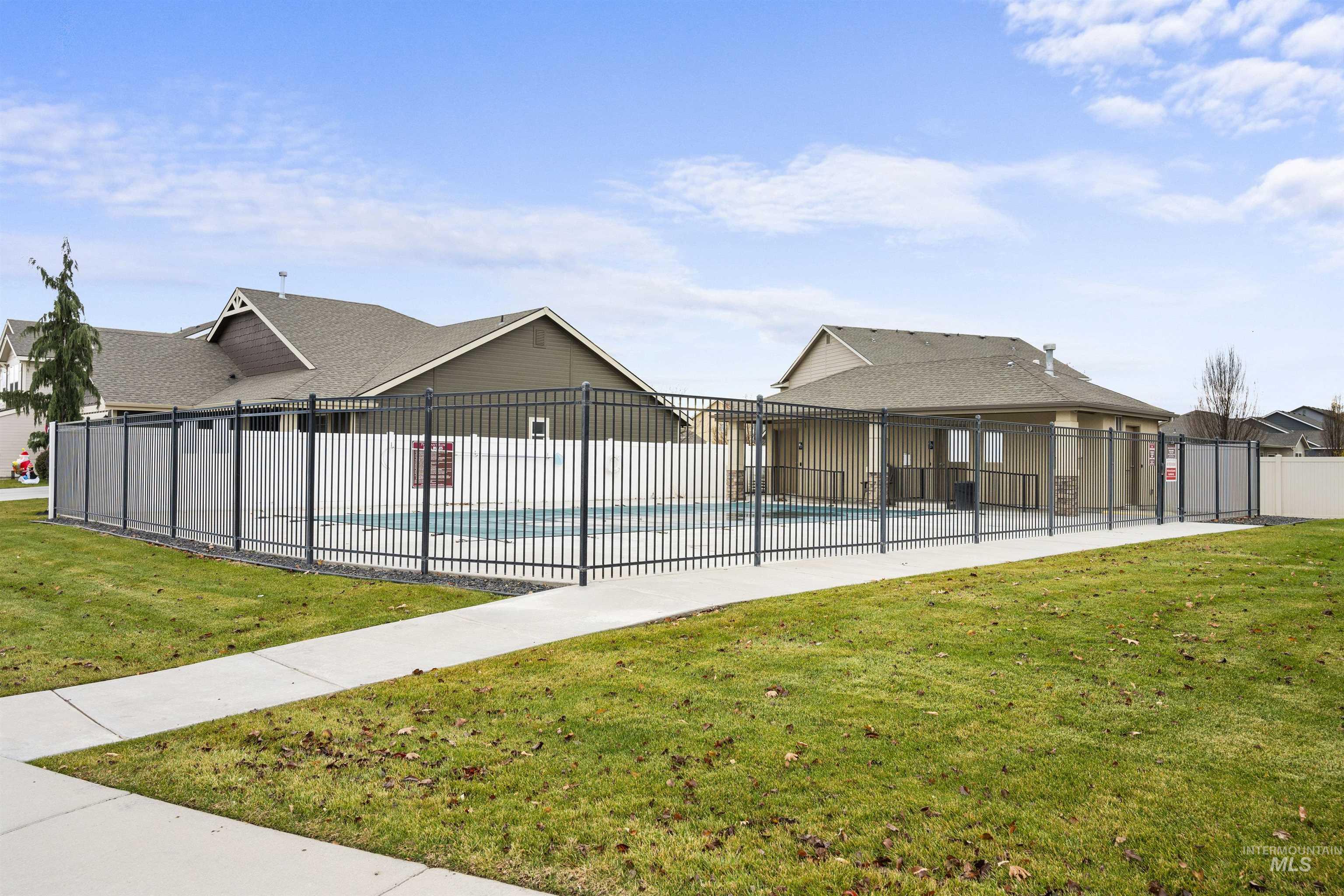 11740 Parakeet Way