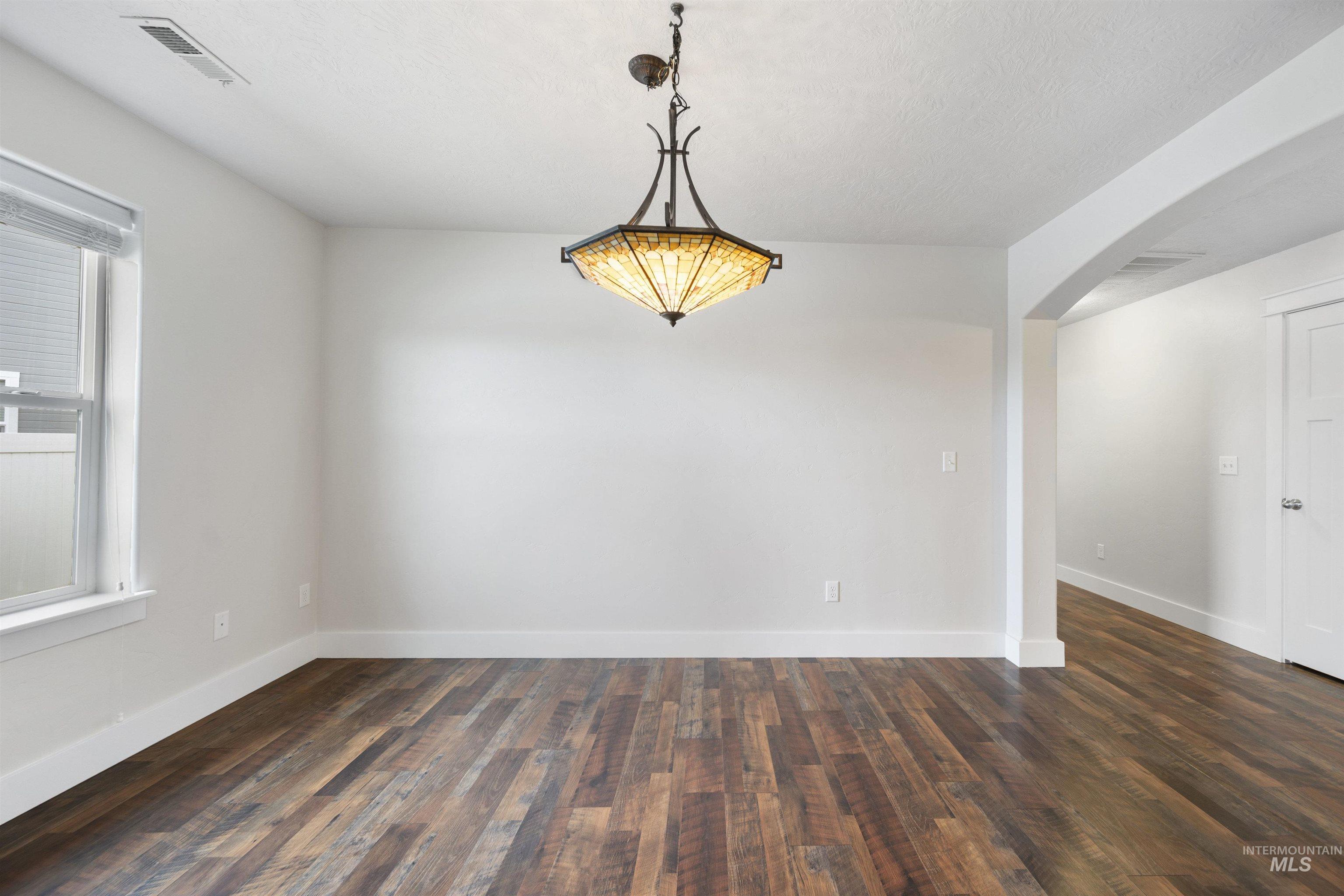 11740 Parakeet Way