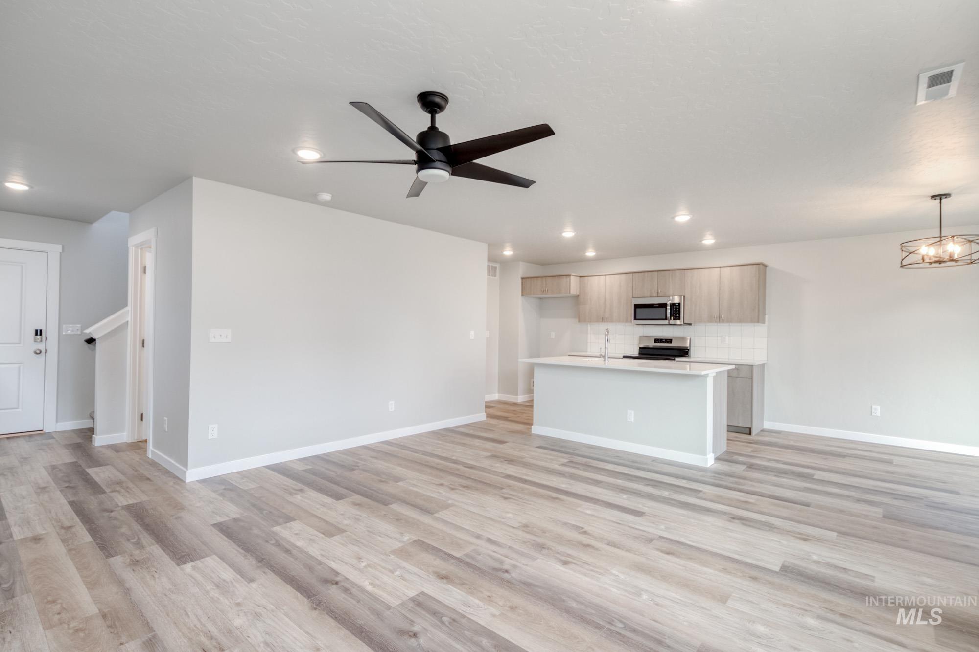 2474 W Opalite Dr