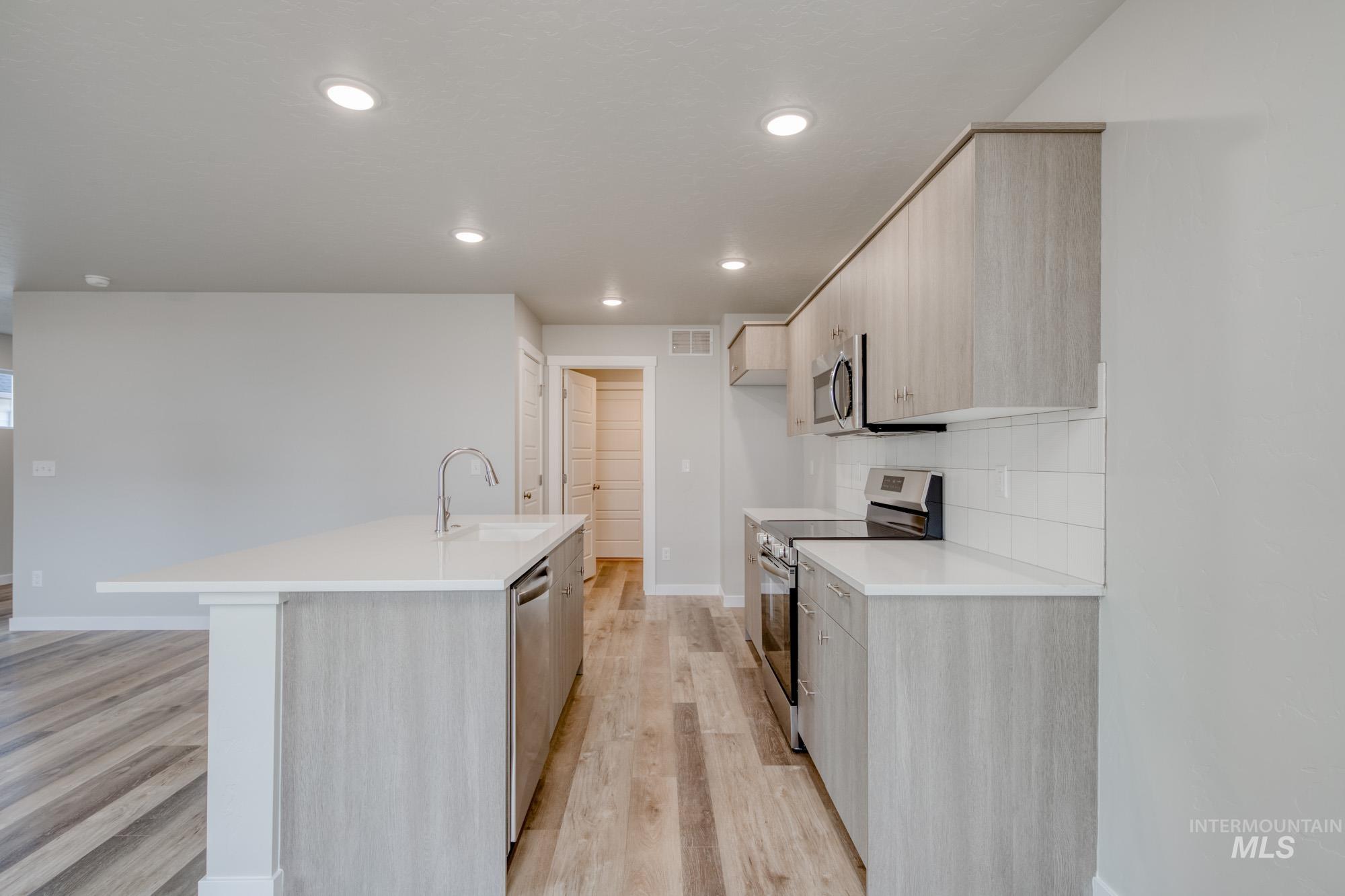 2474 W Opalite Dr