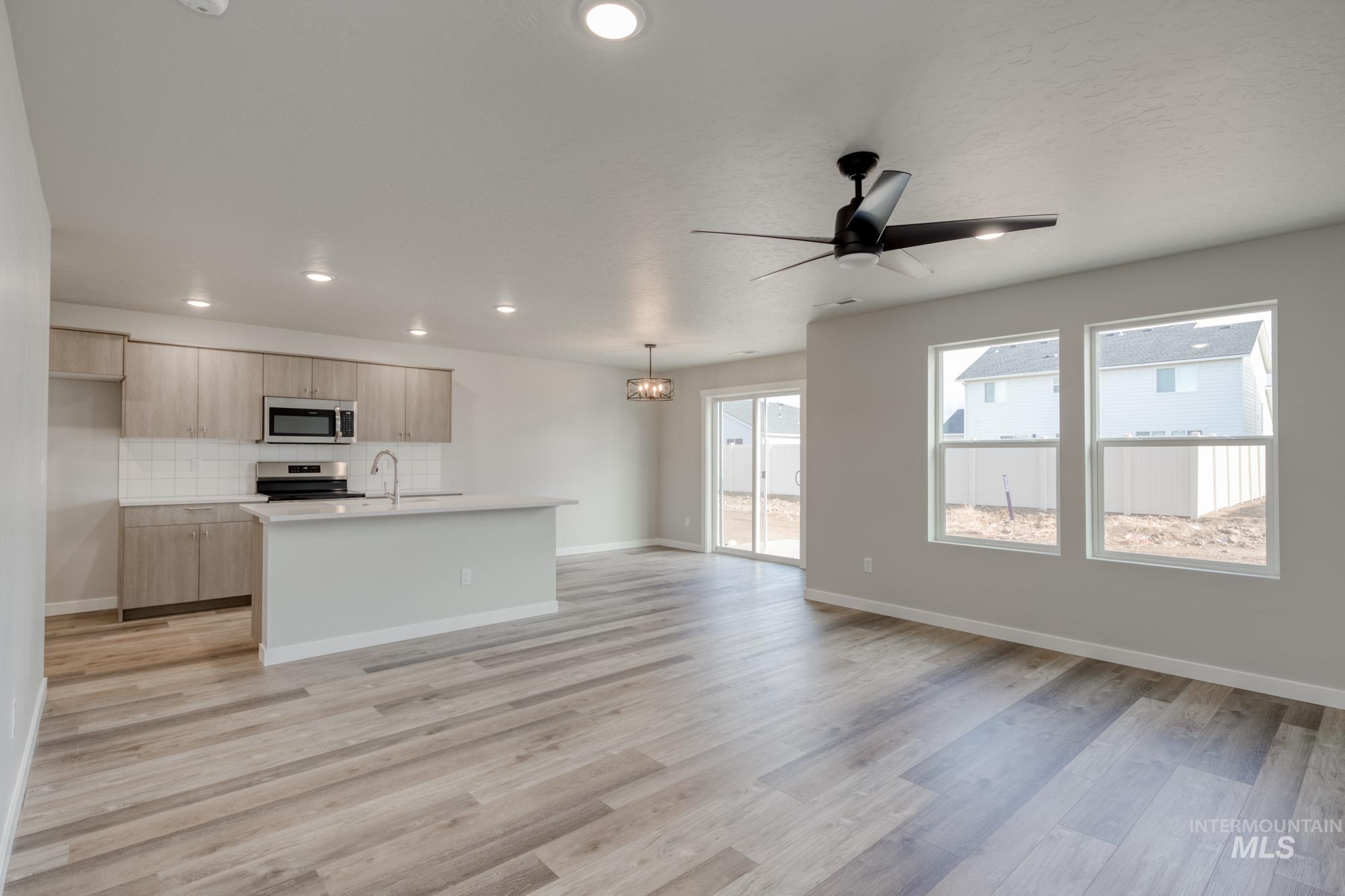 2474 W Opalite Dr
