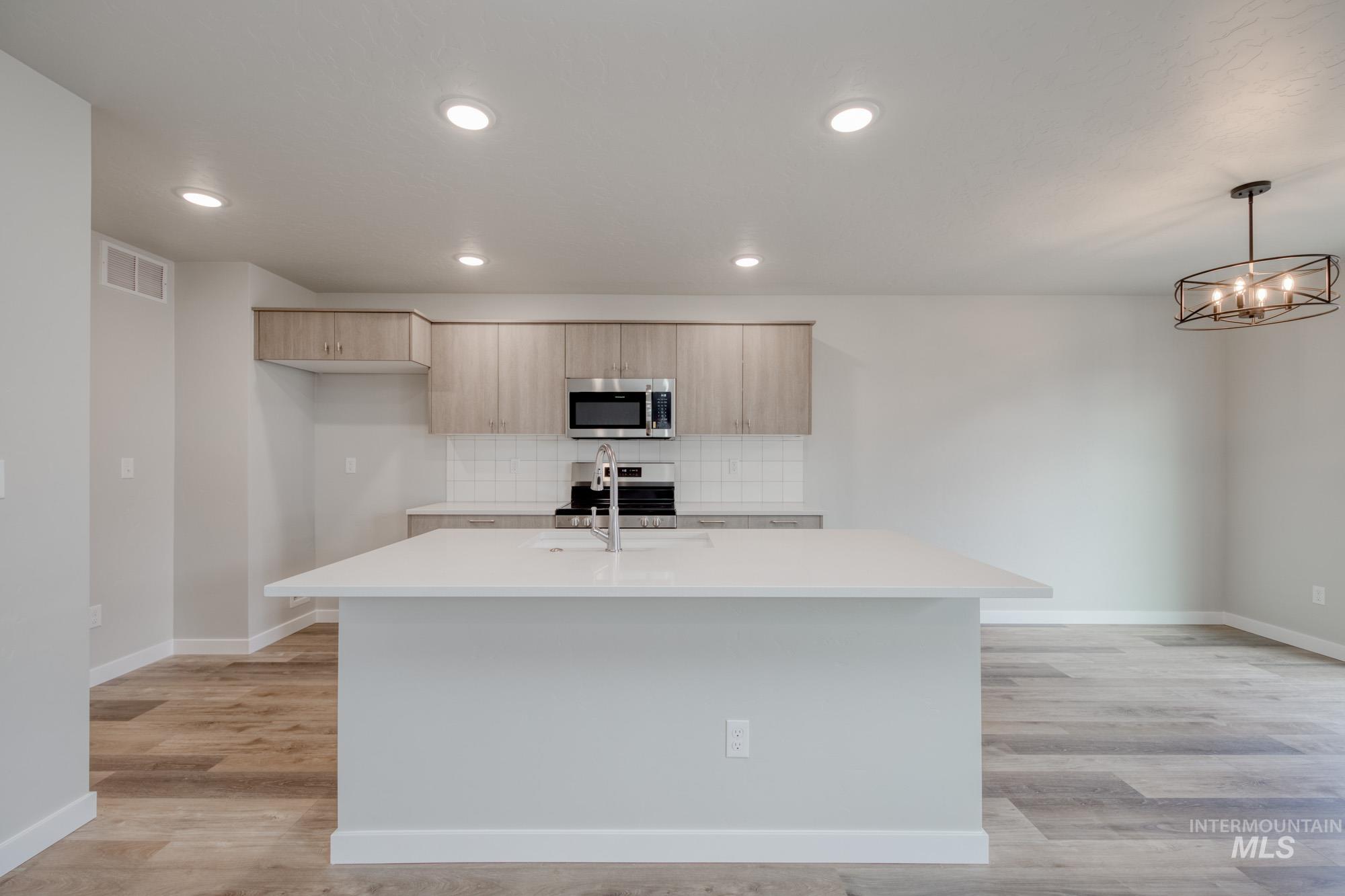 2474 W Opalite Dr
