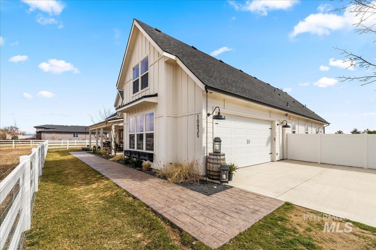10935 Purple Sage Rd