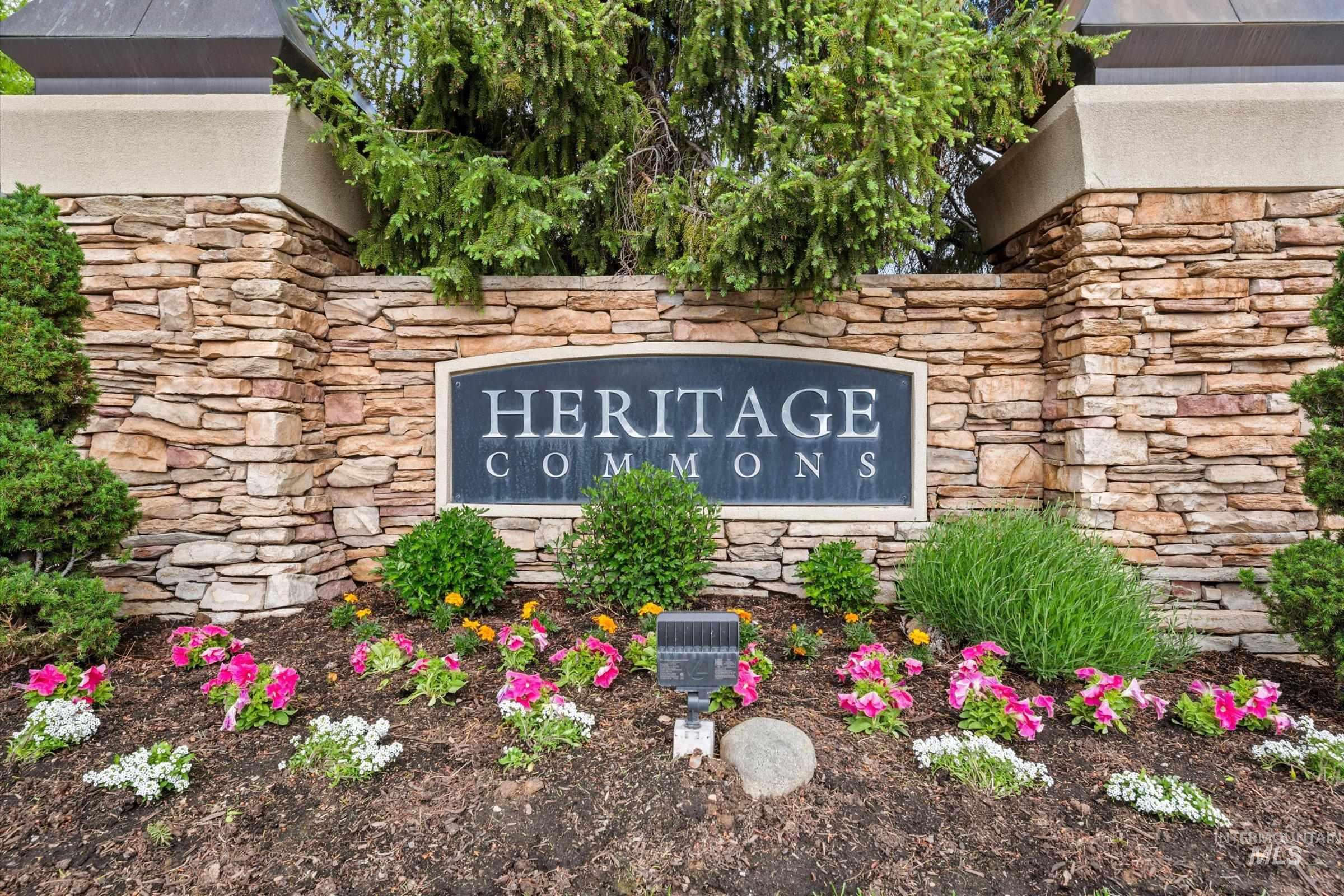 3993 N Heritage View Ave