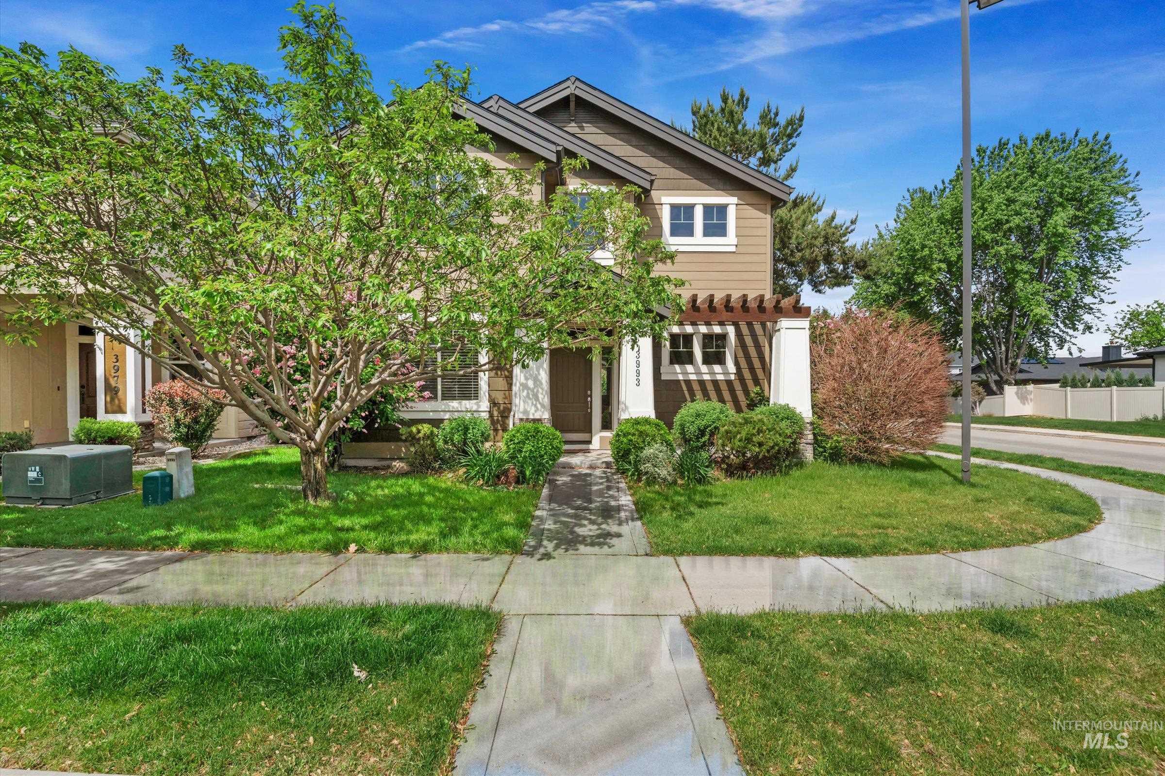 3993 N Heritage View Ave