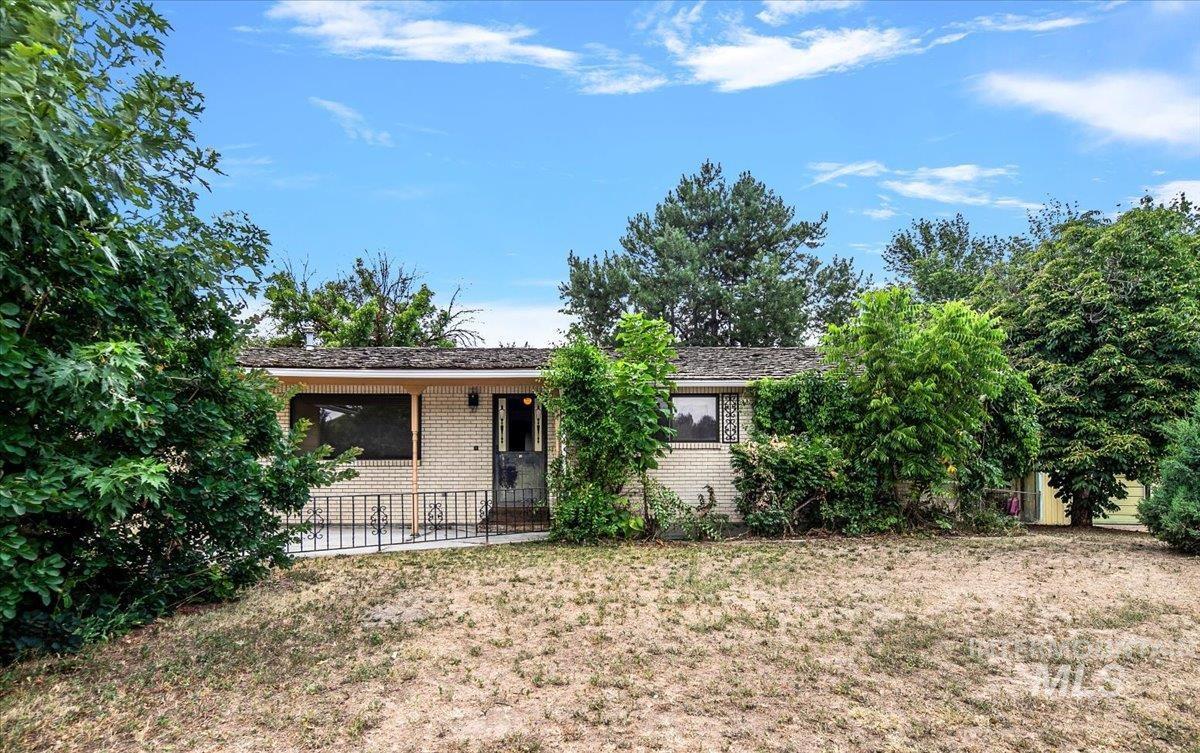 3621 N Cloverdale Rd