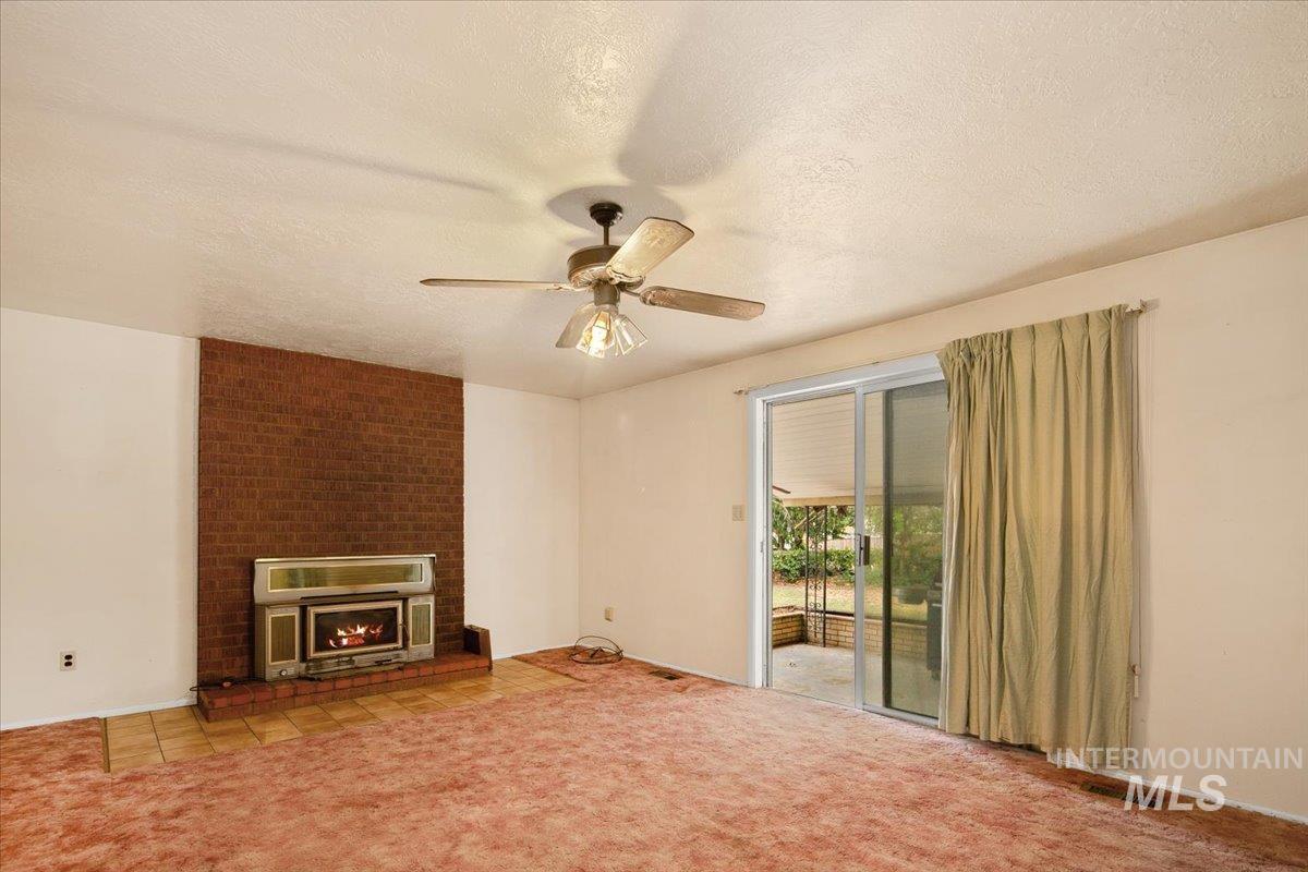 3621 N Cloverdale Rd