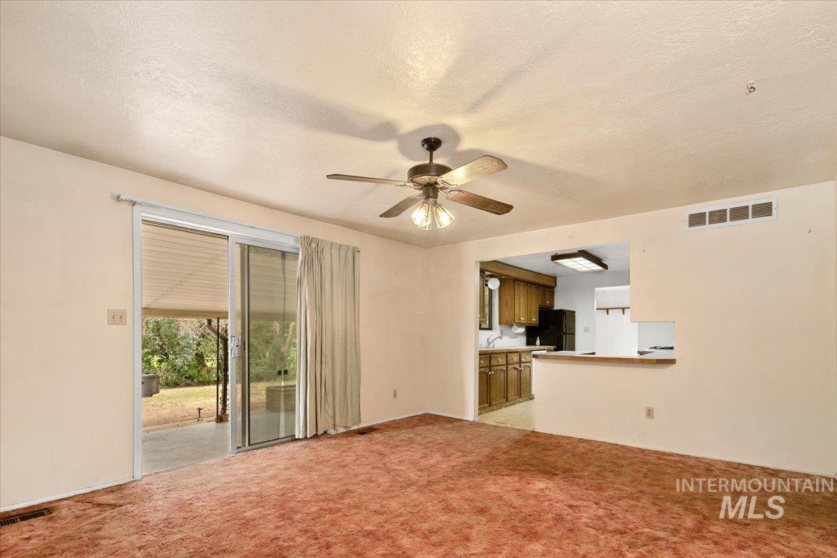 3621 N Cloverdale Rd