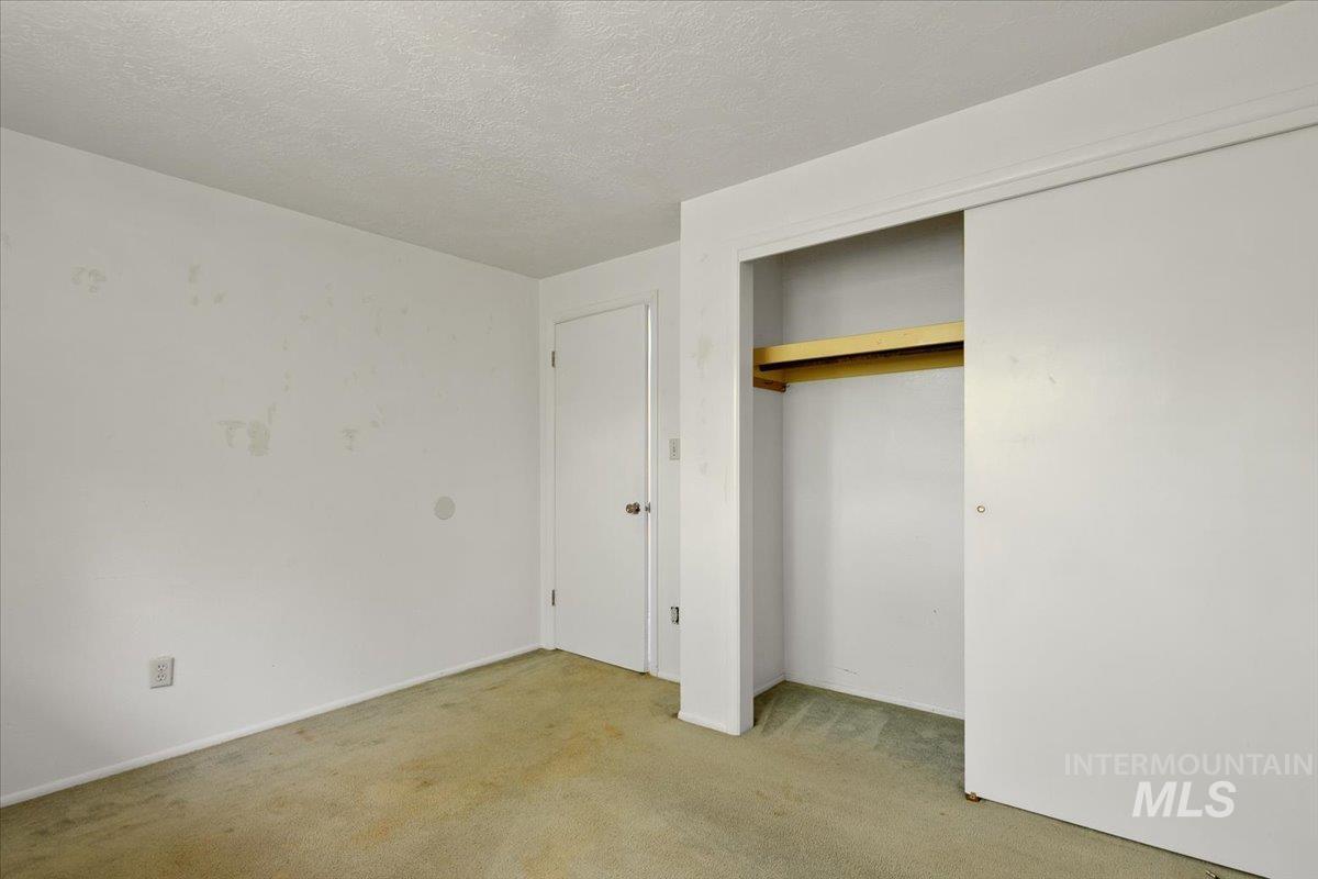 3621 N Cloverdale Rd