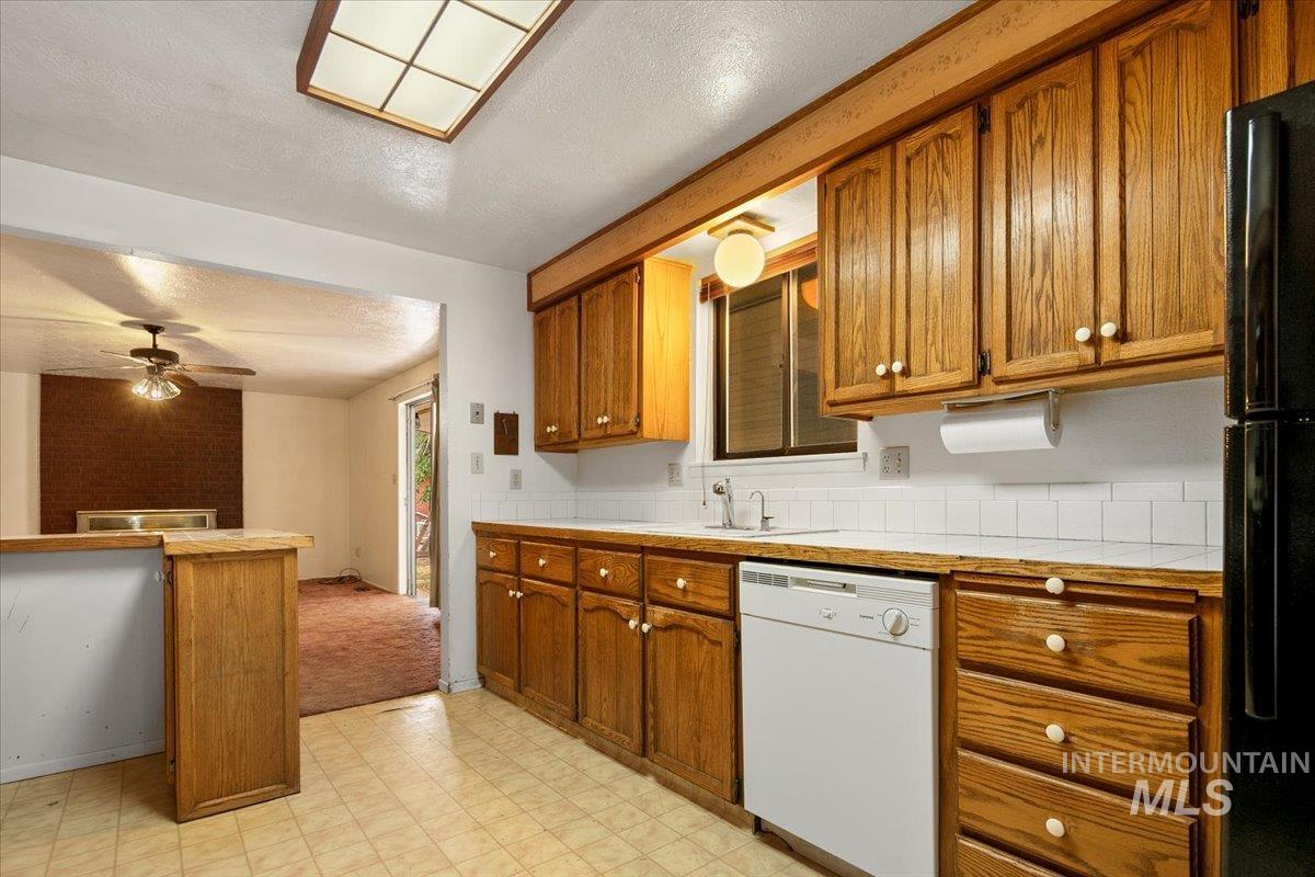 3621 N Cloverdale Rd