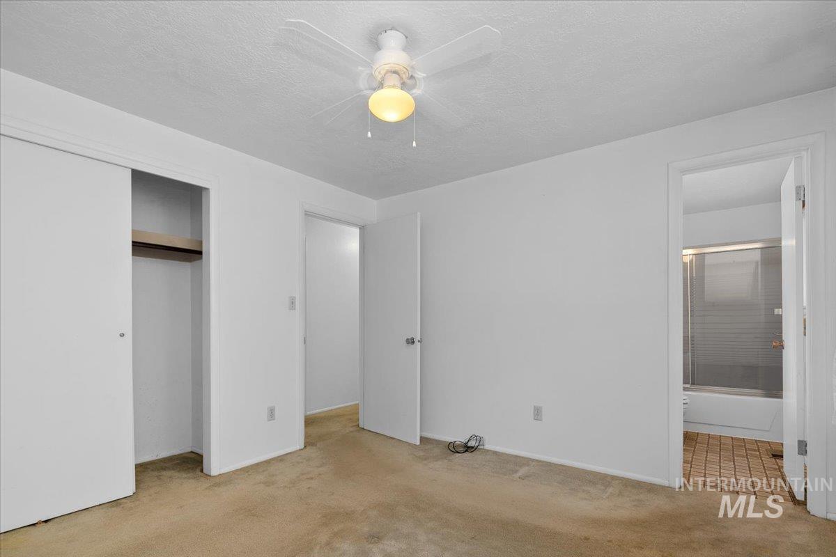 3621 N Cloverdale Rd