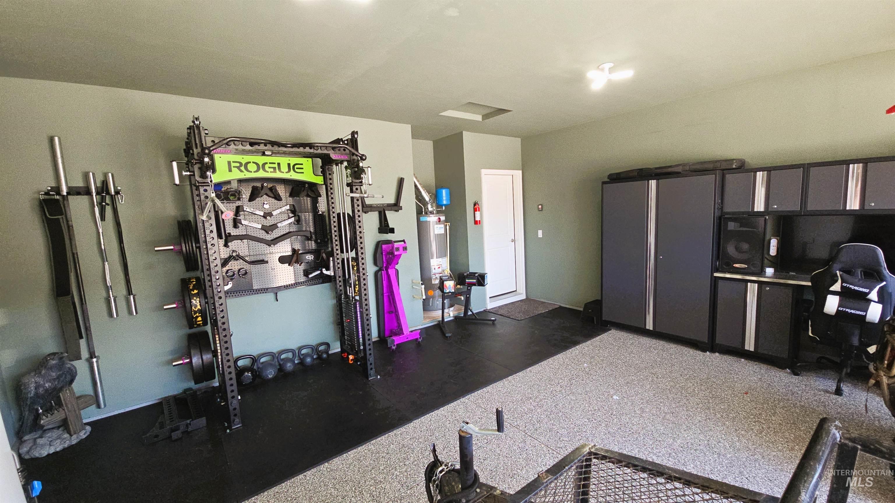 6182 W Los Flores Drive