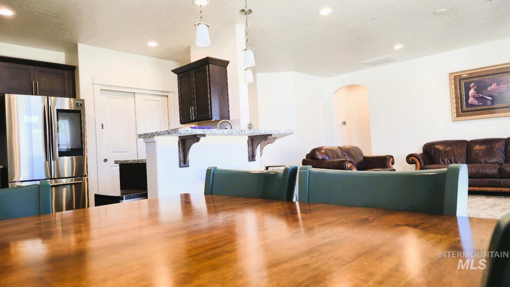 6182 W Los Flores Drive