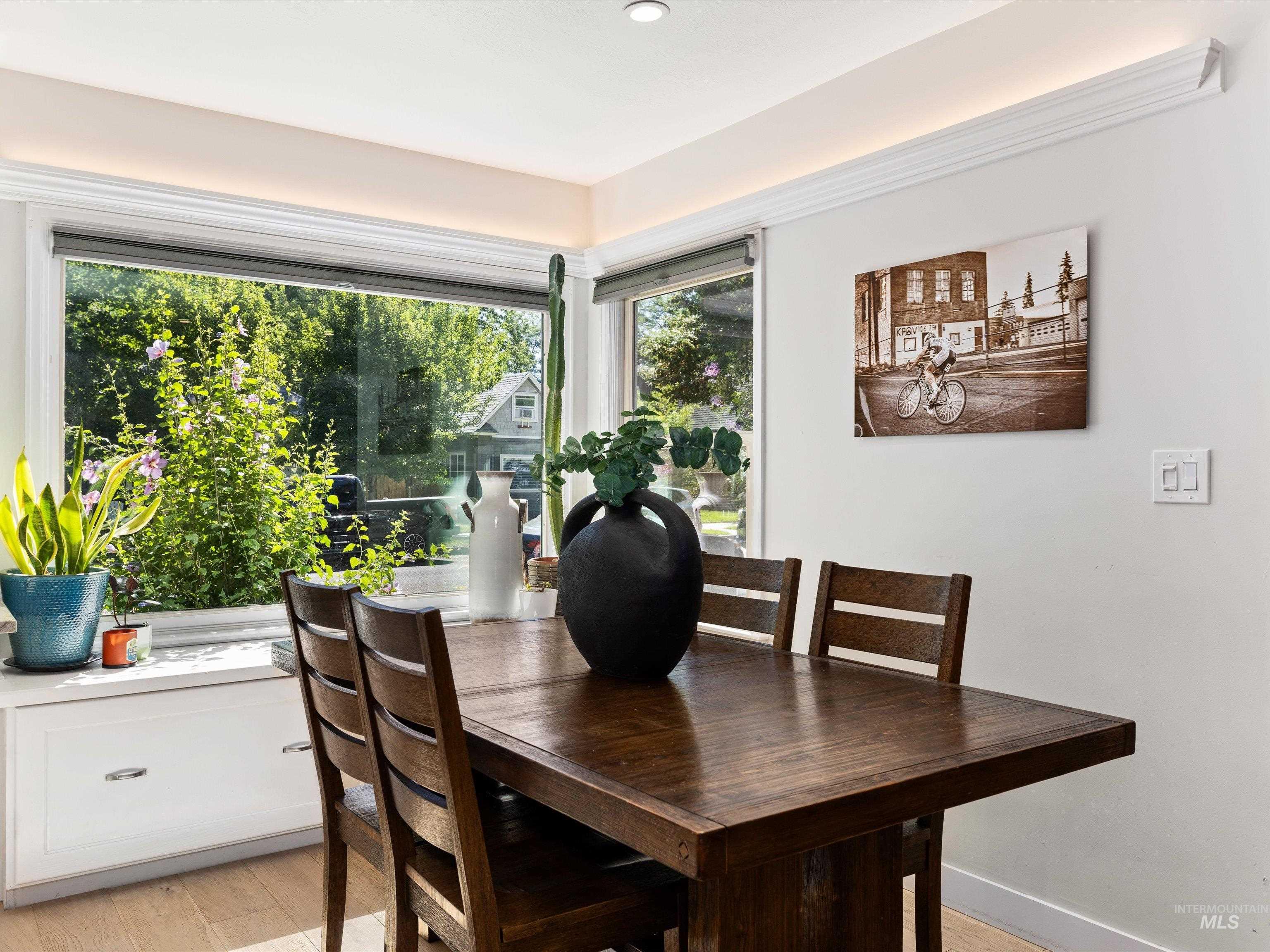 1811 N 14th