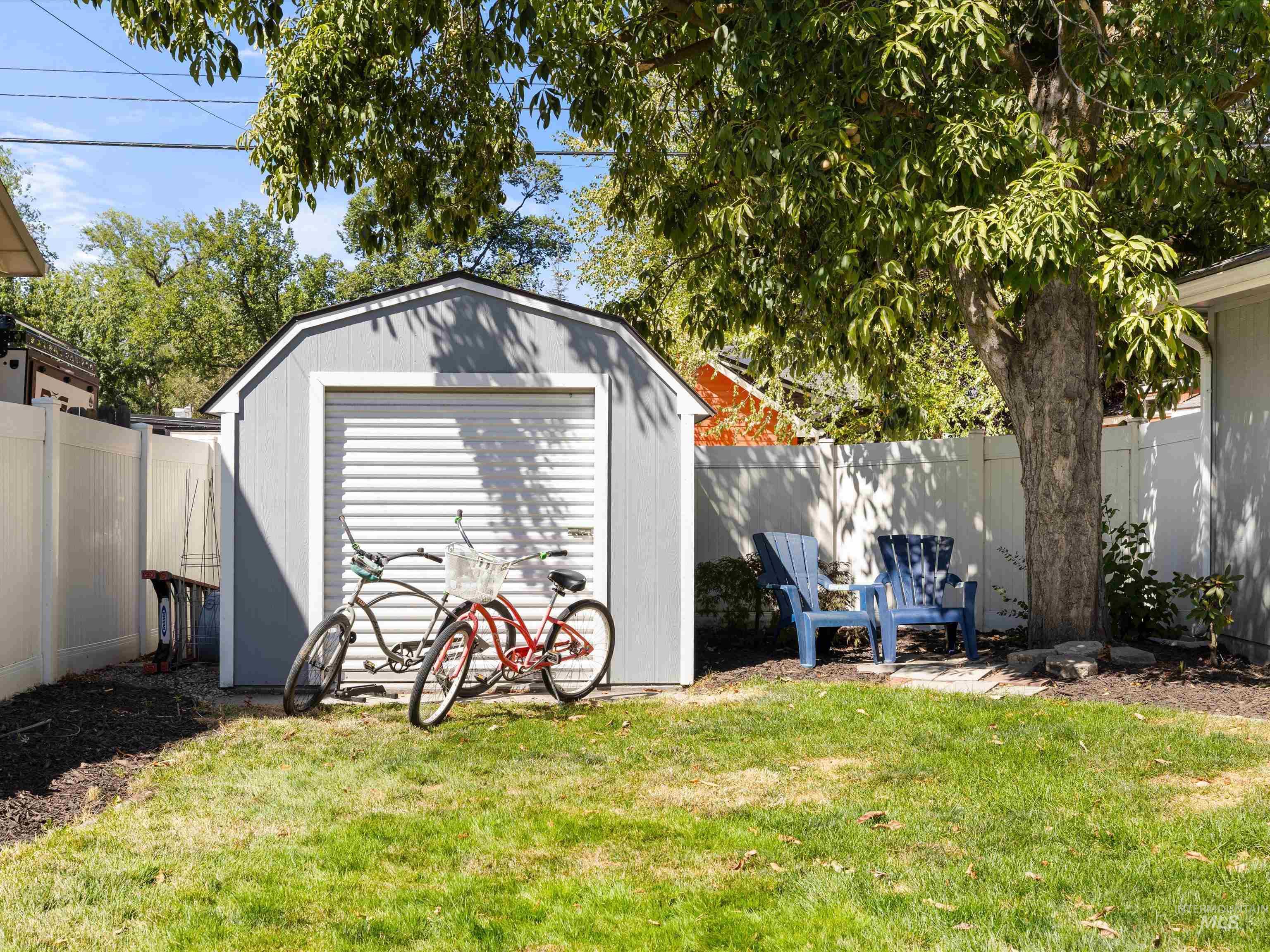 1811 N 14th