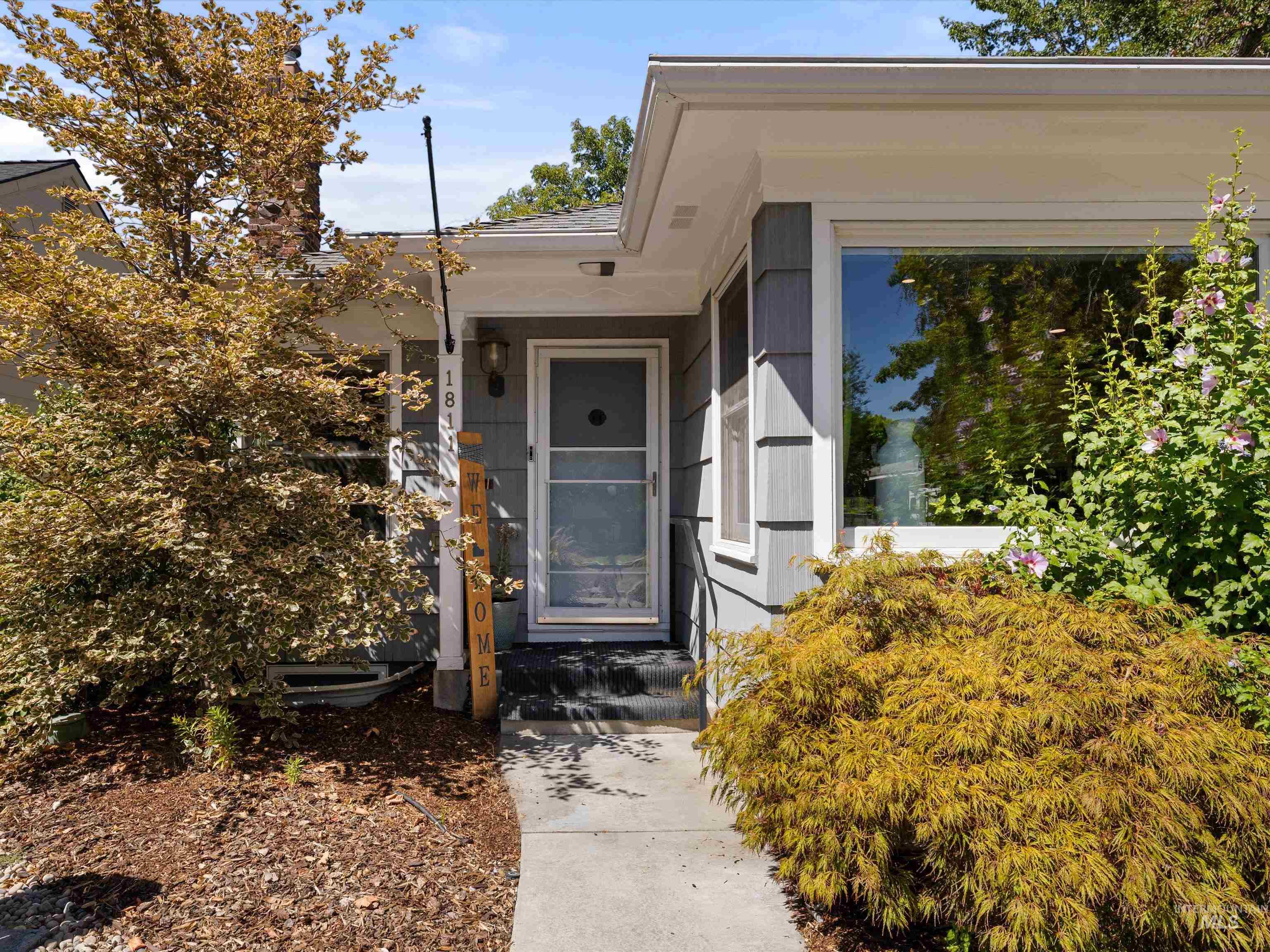 1811 N 14th