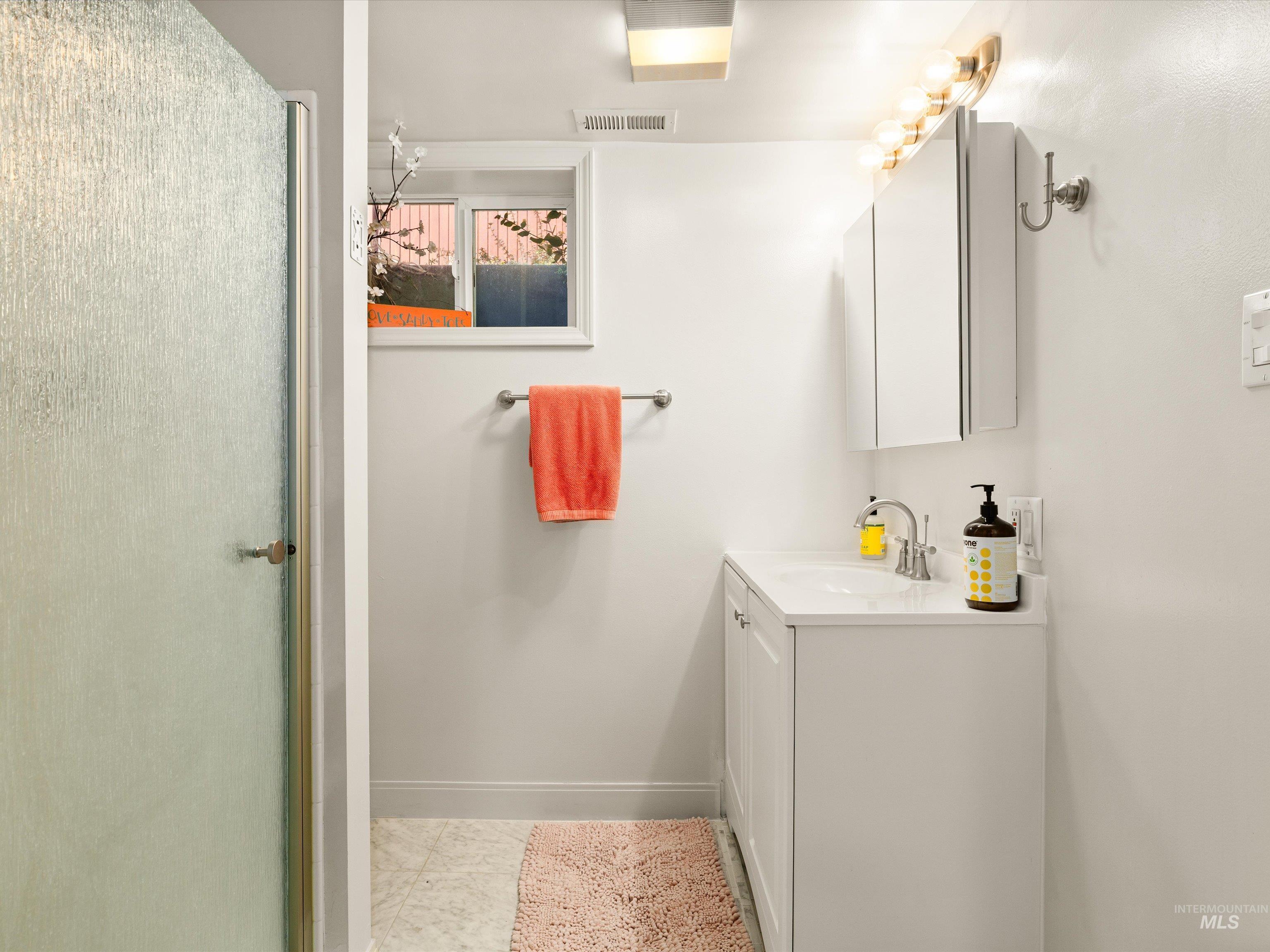1811 N 14th