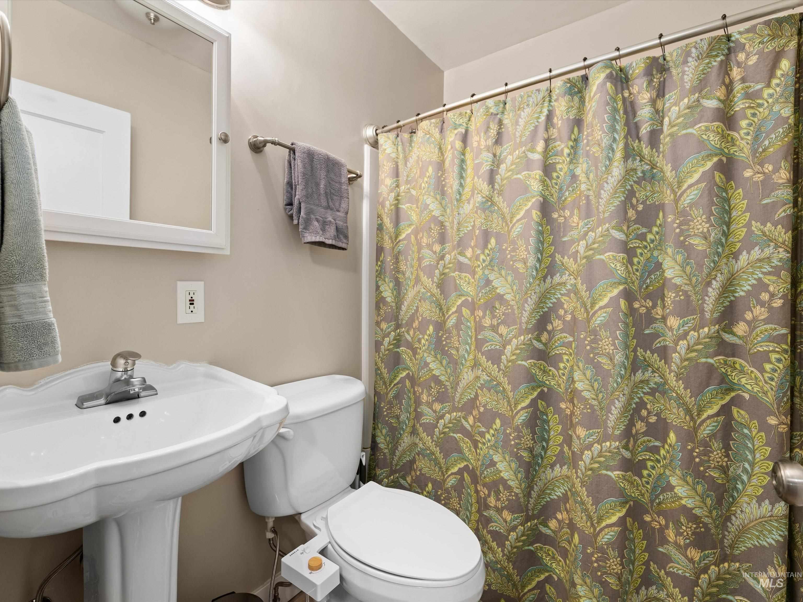 1811 N 14th