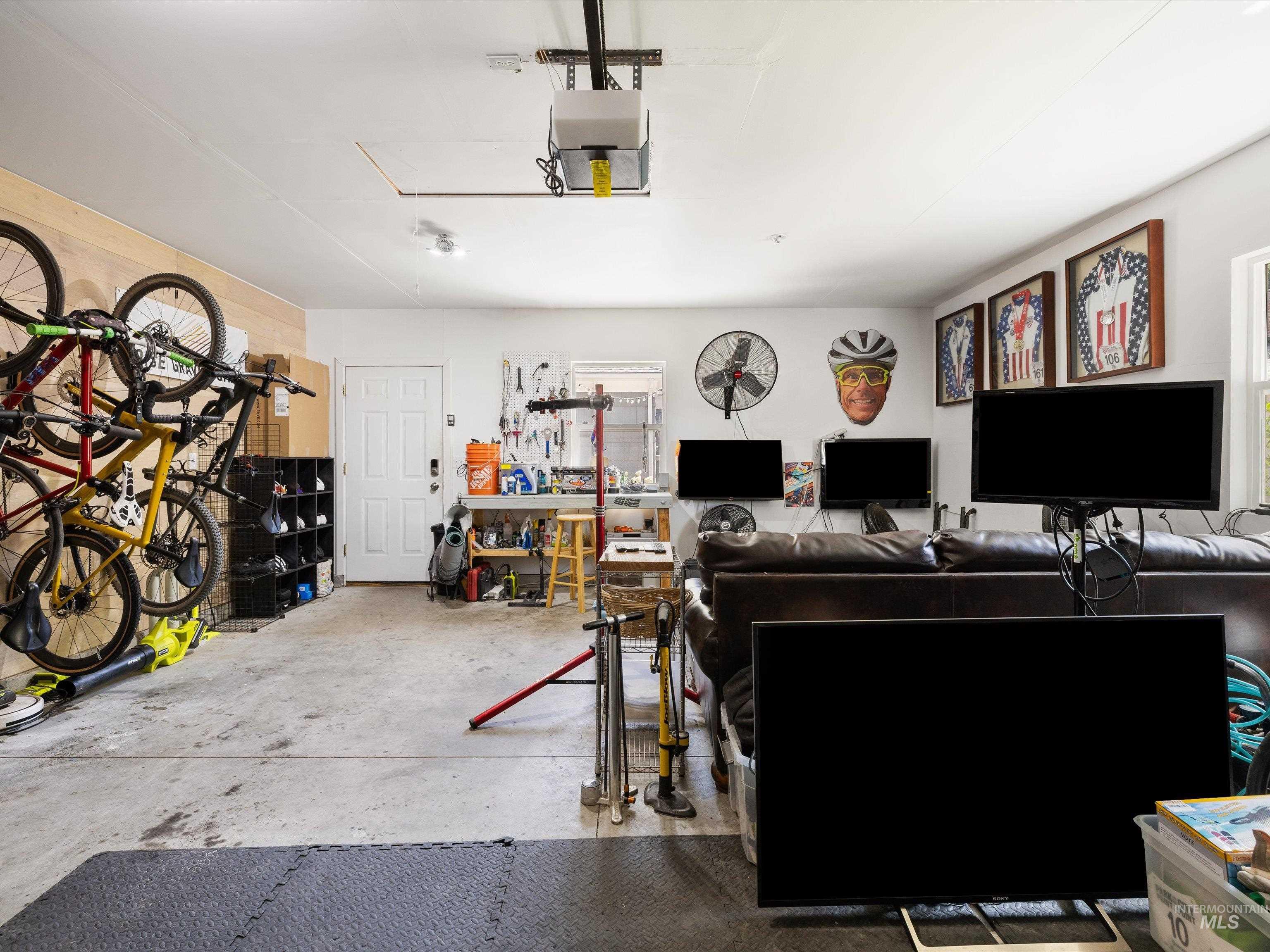 1811 N 14th