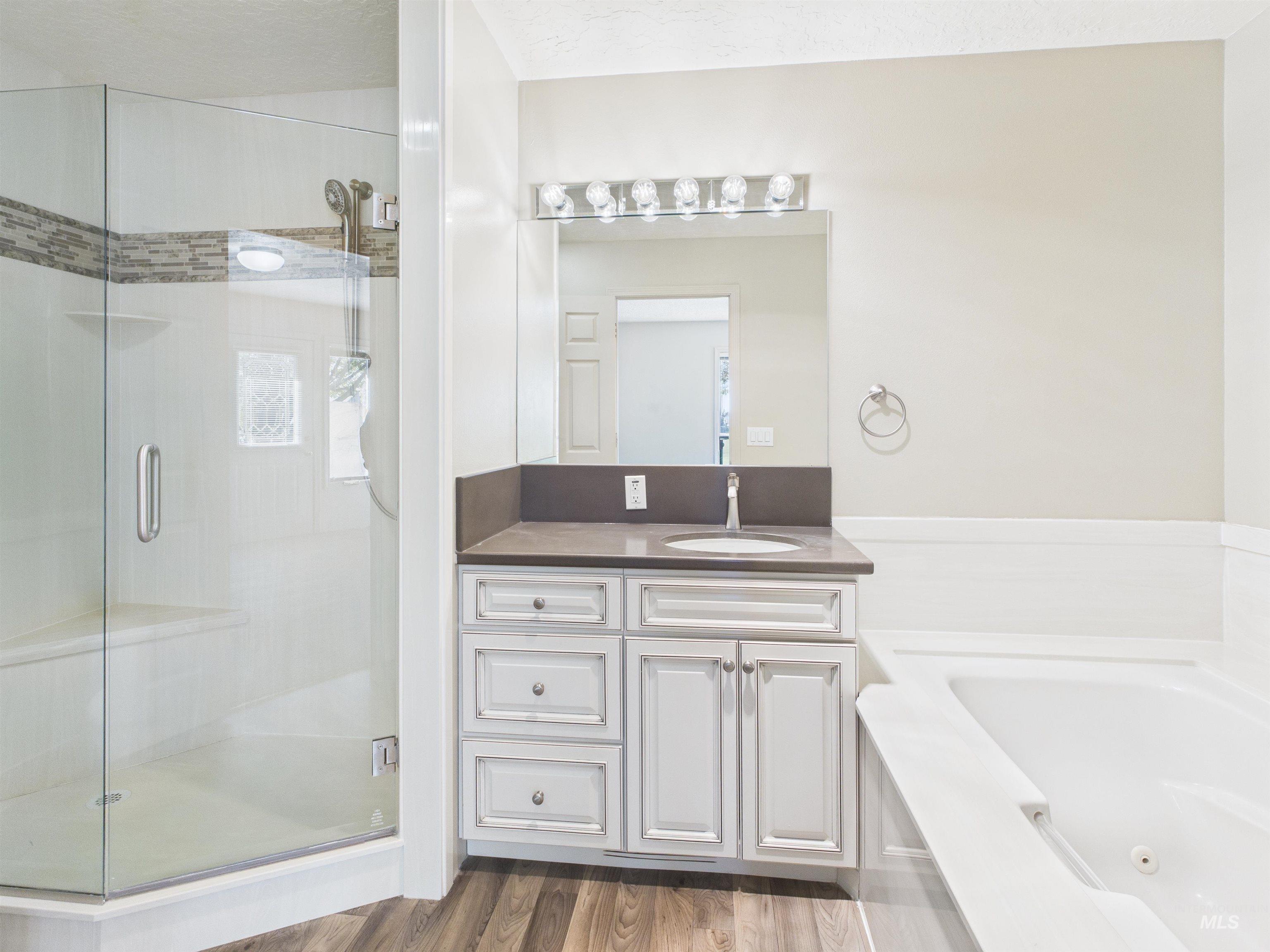 25 River Run Estates