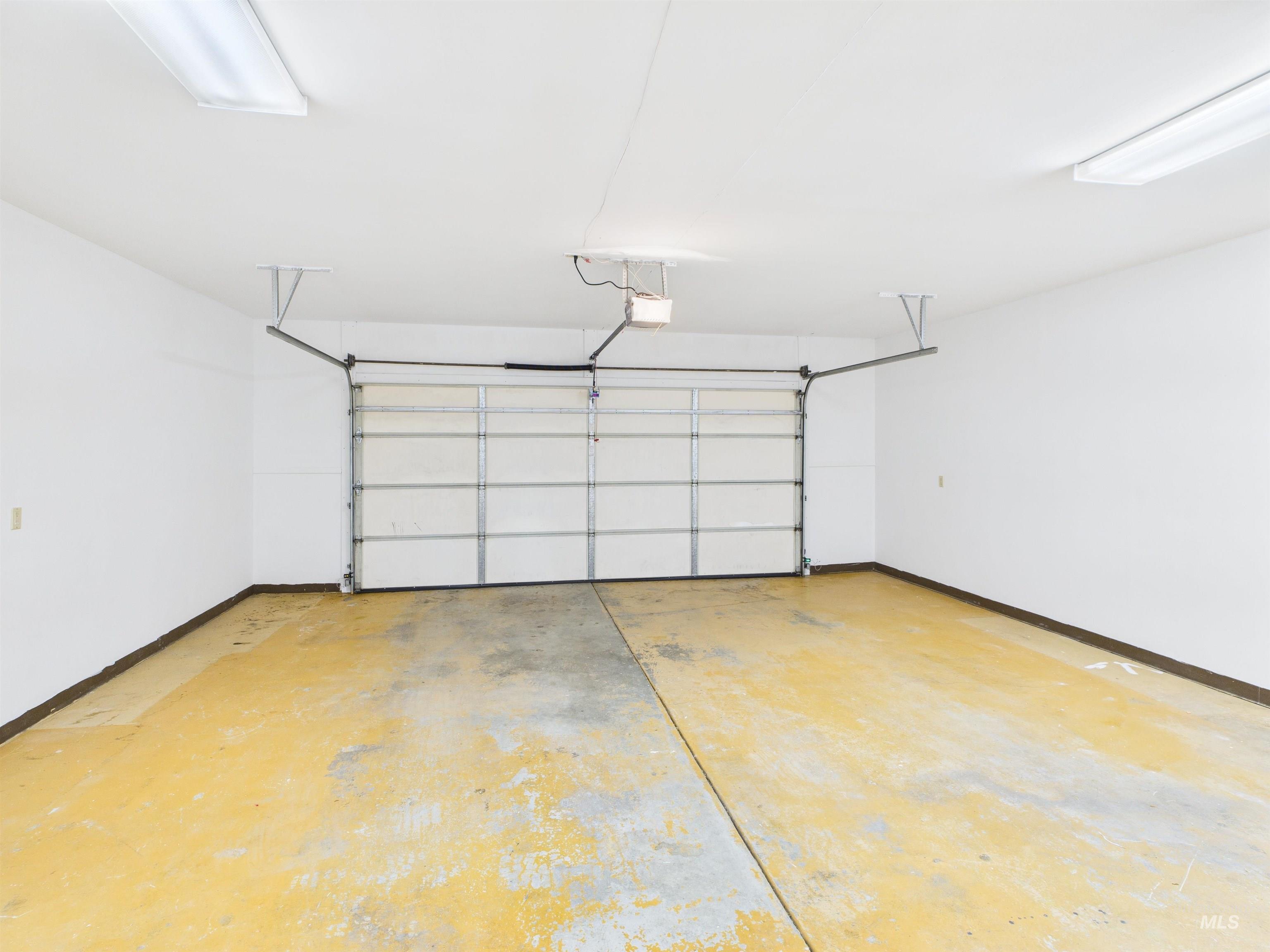 25 River Run Estates