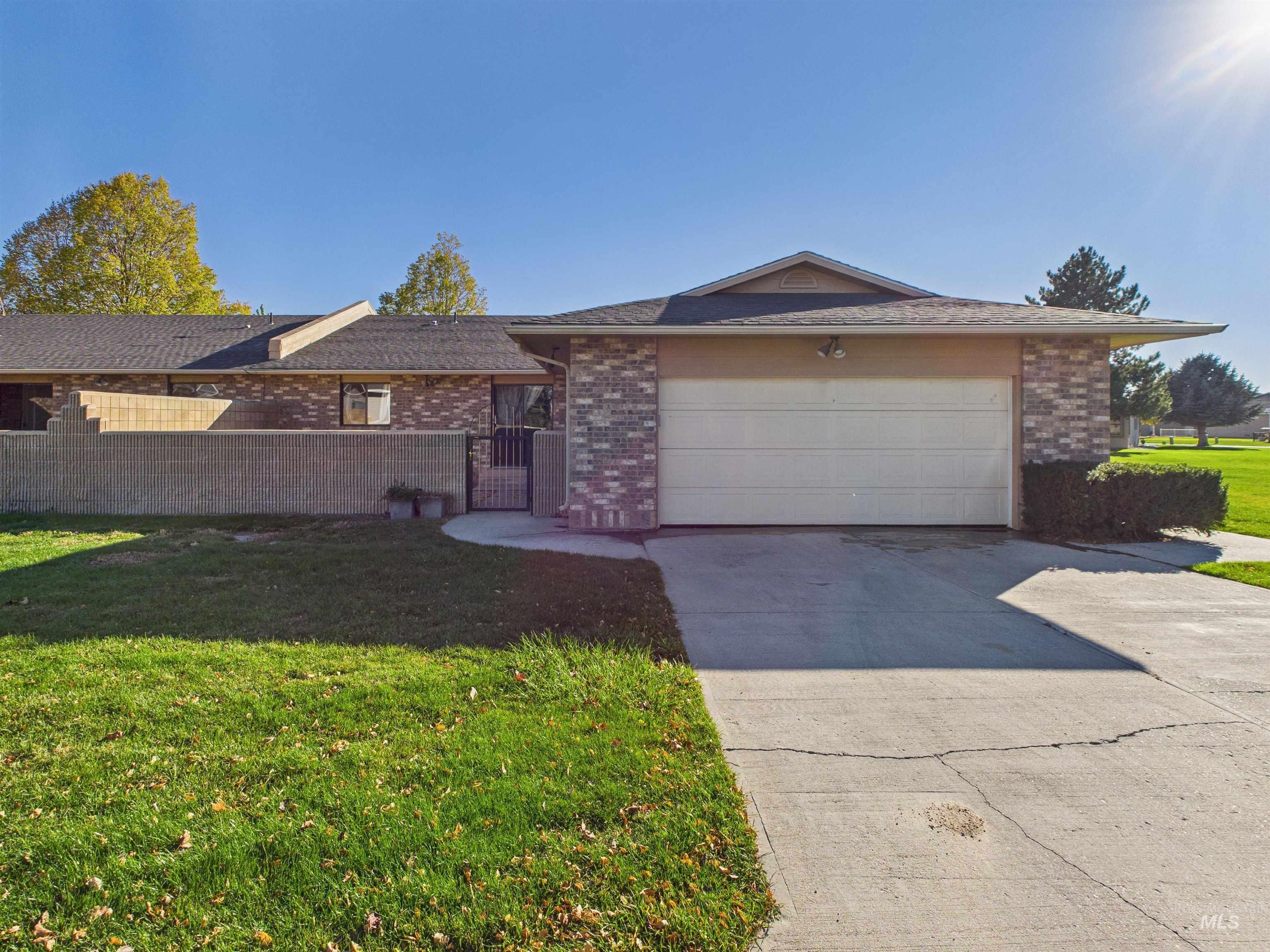 25 River Run Estates