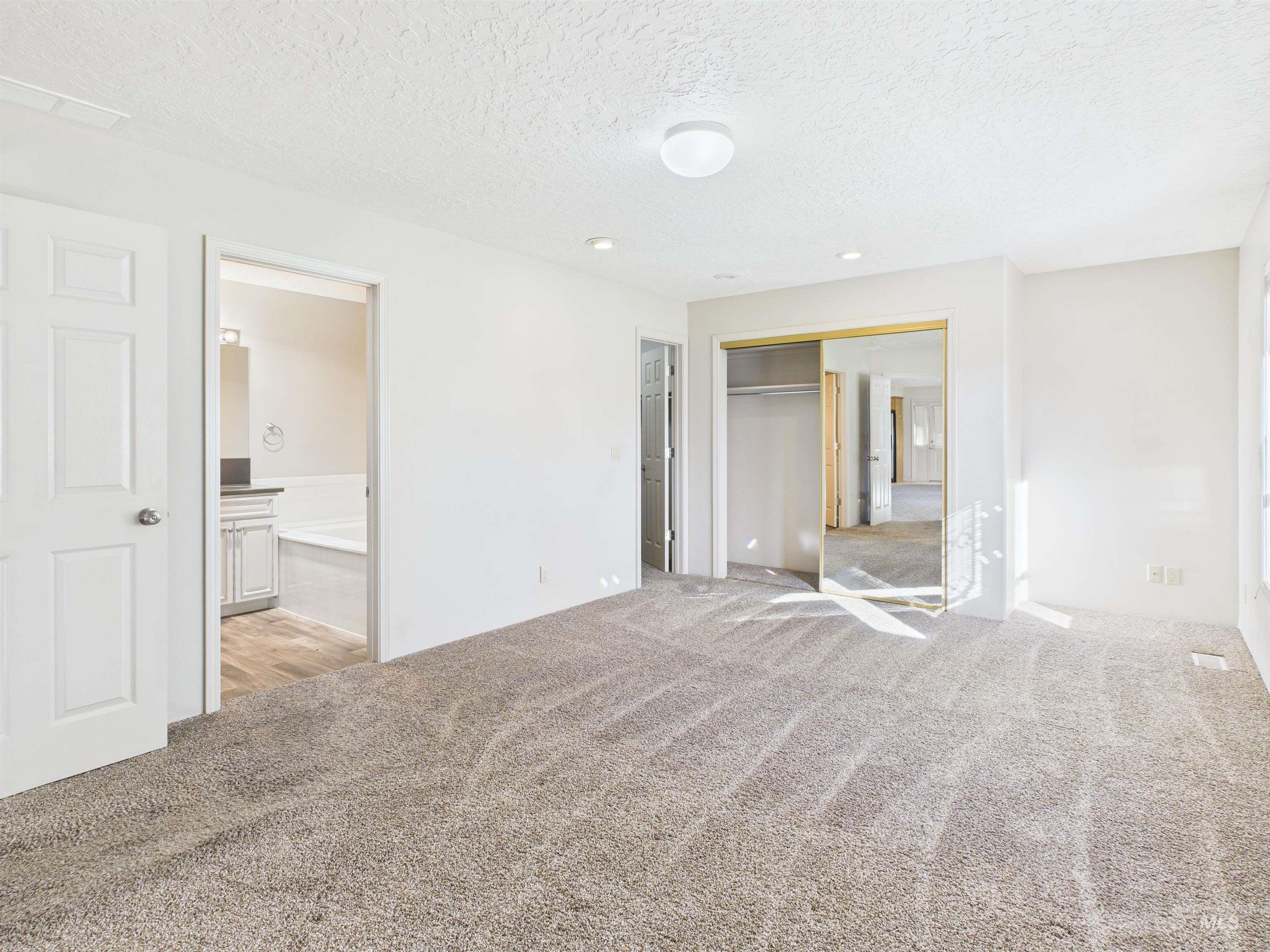 25 River Run Estates