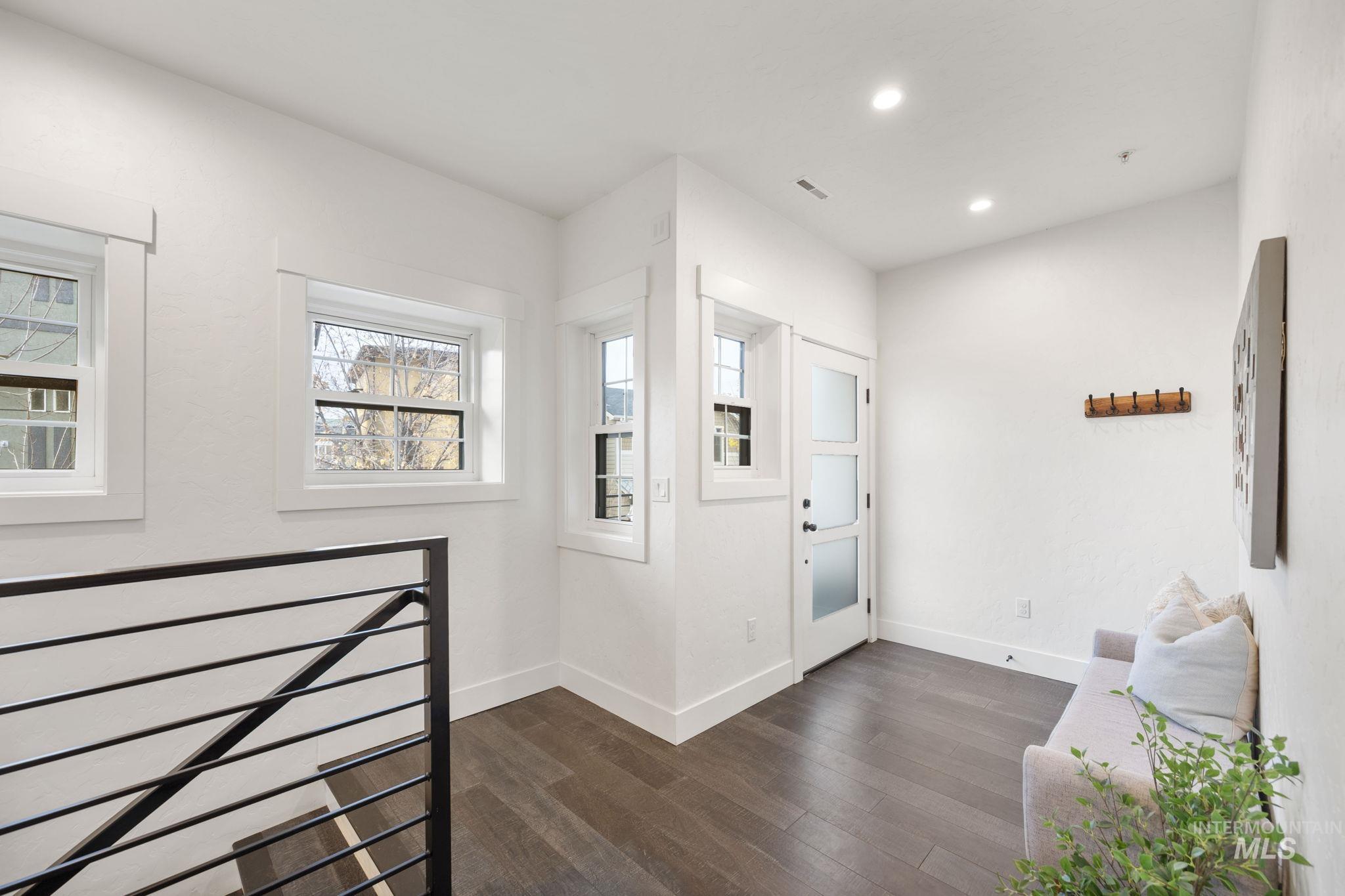 429 E Water Pocket Ln