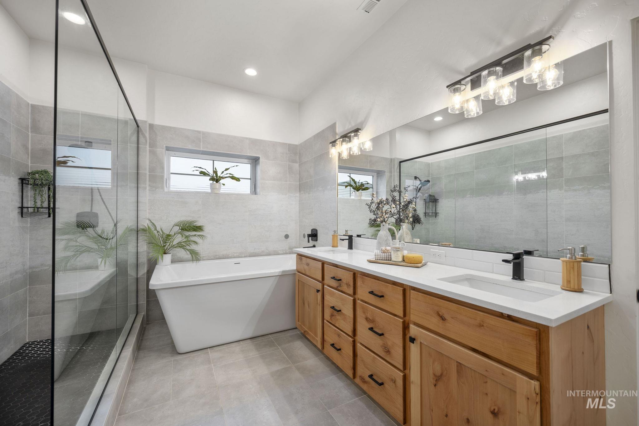 429 E Water Pocket Ln