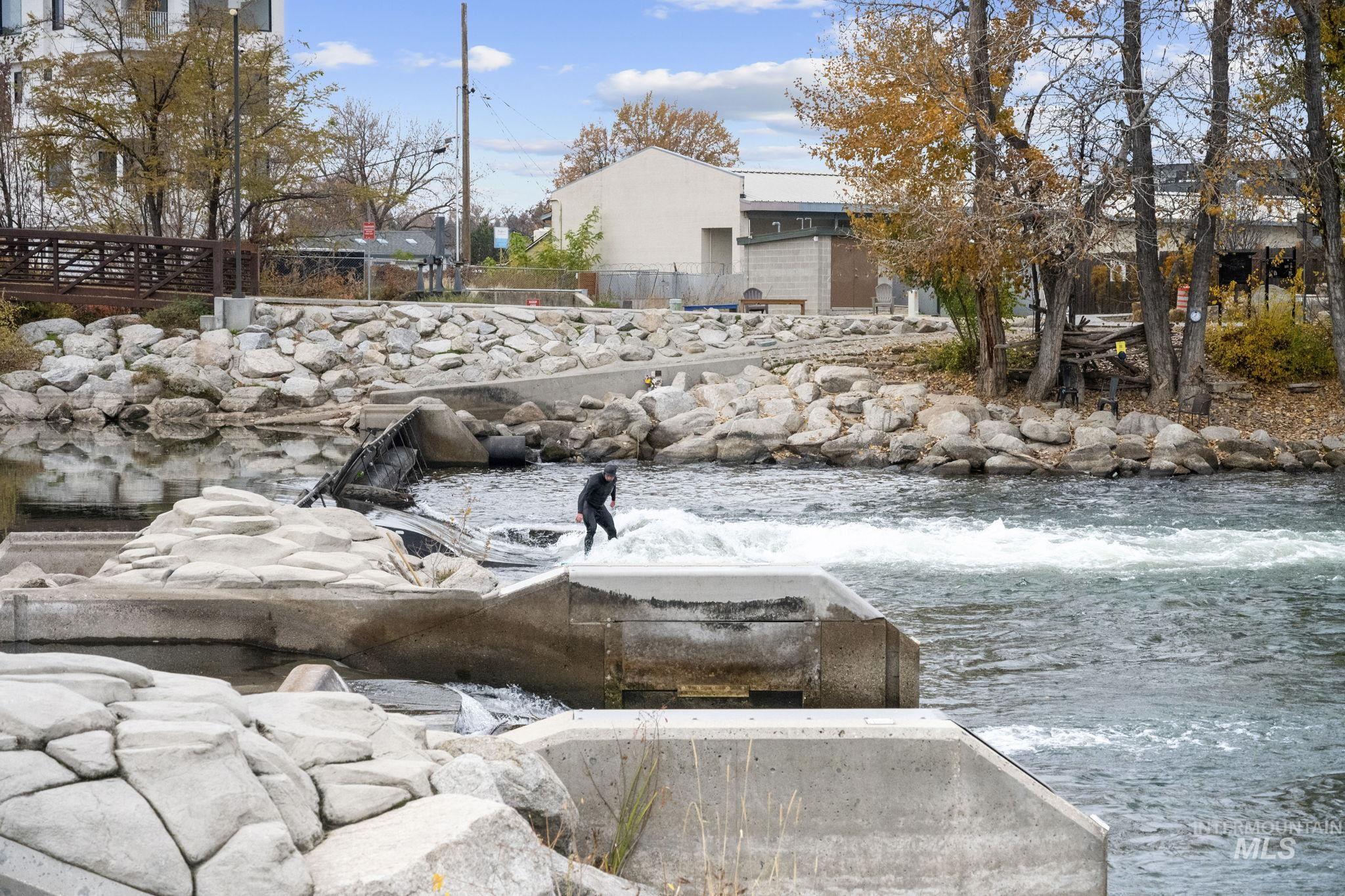 429 E Water Pocket Ln