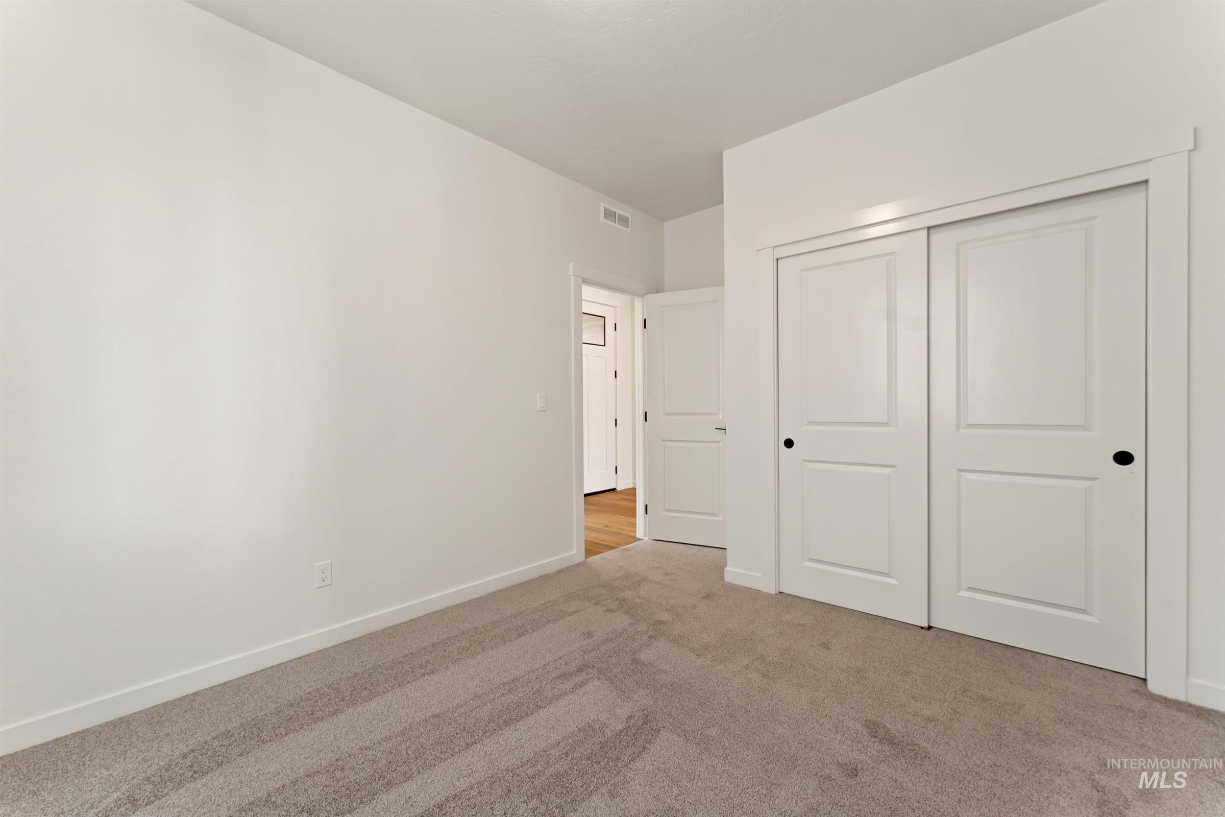 11118 Mountain Peak St