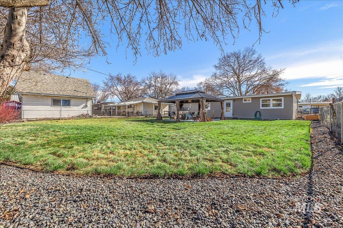 1910 W Lemhi St