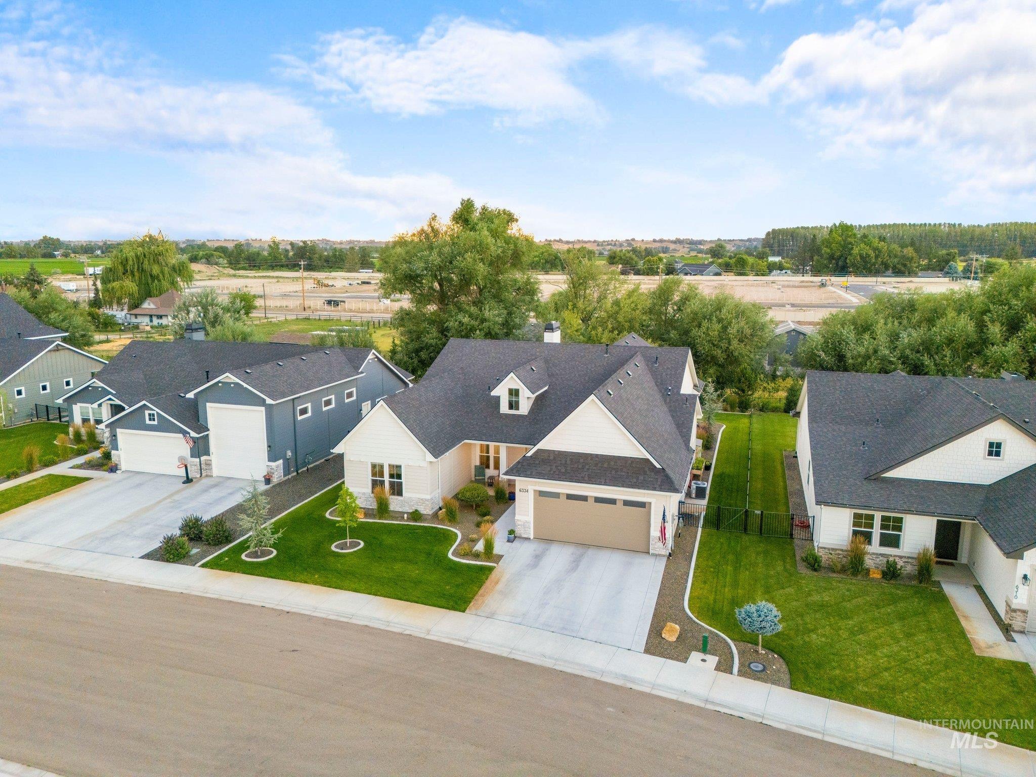 6334 Chateau Ct