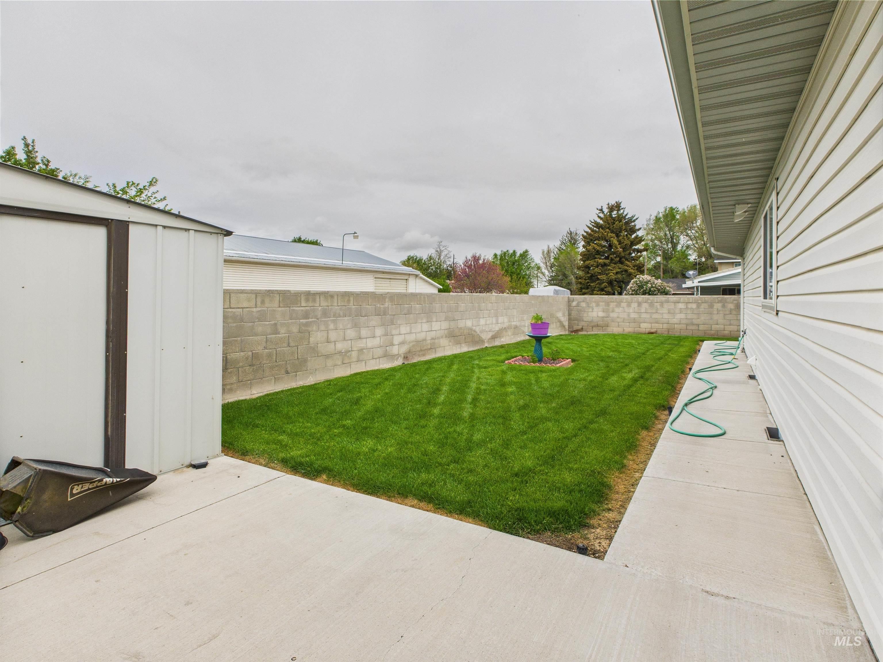 11 N 3rd West Street