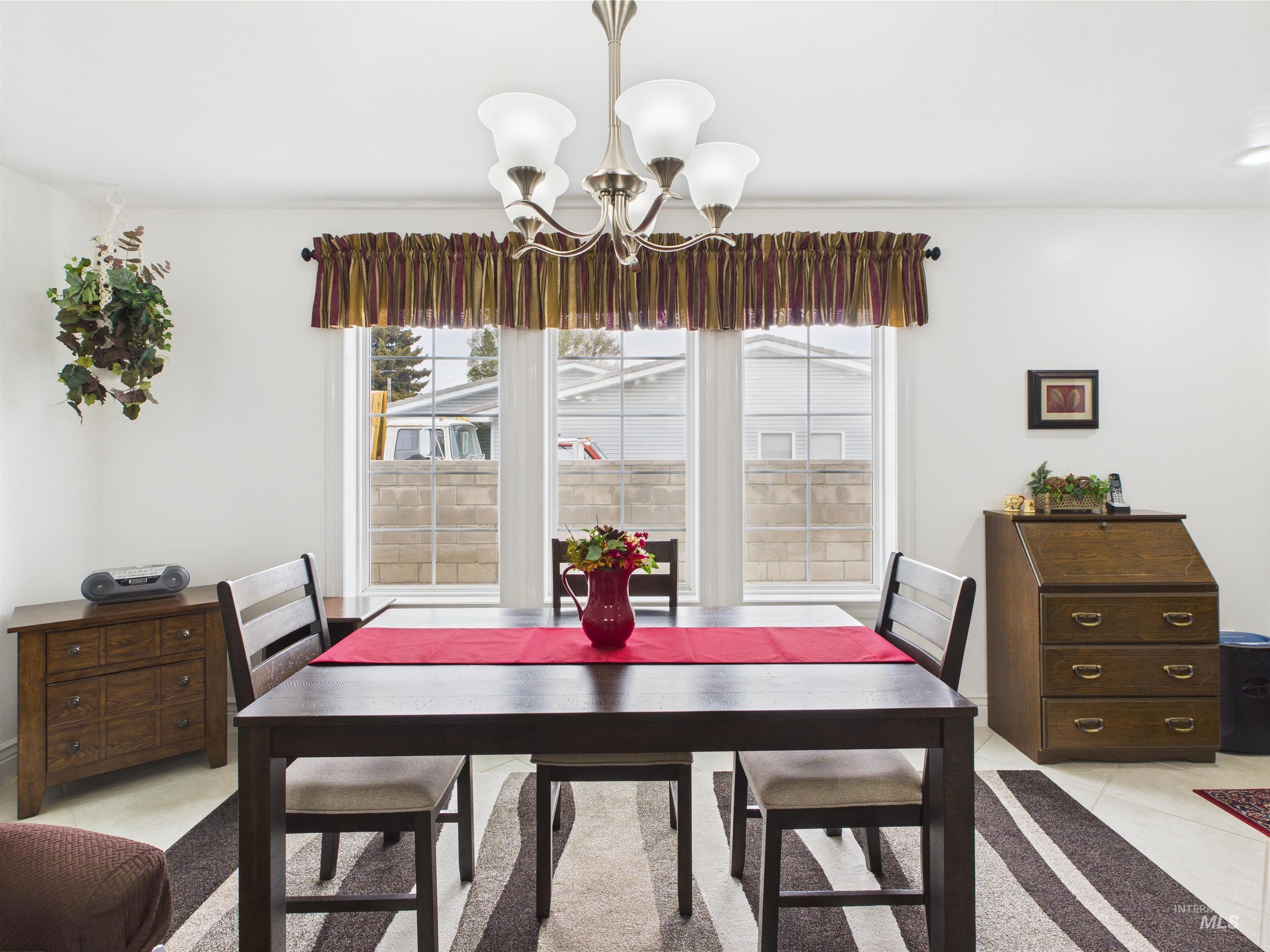 11 N 3rd West Street