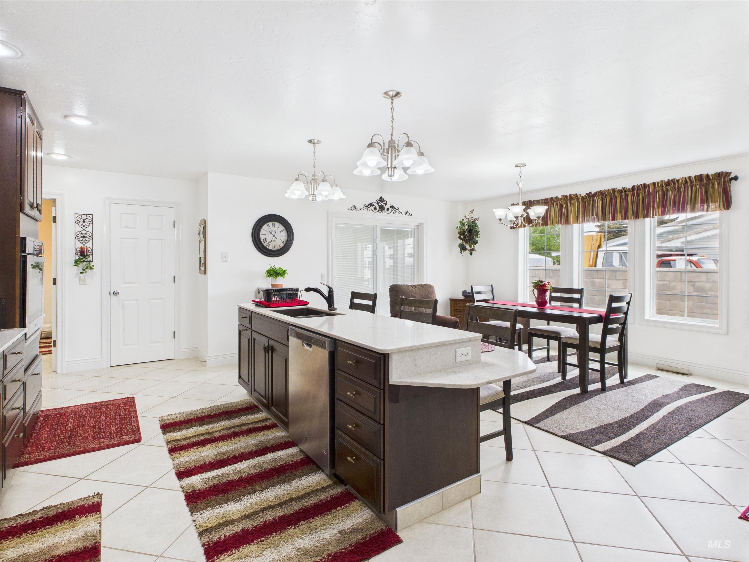 11 N 3rd West Street