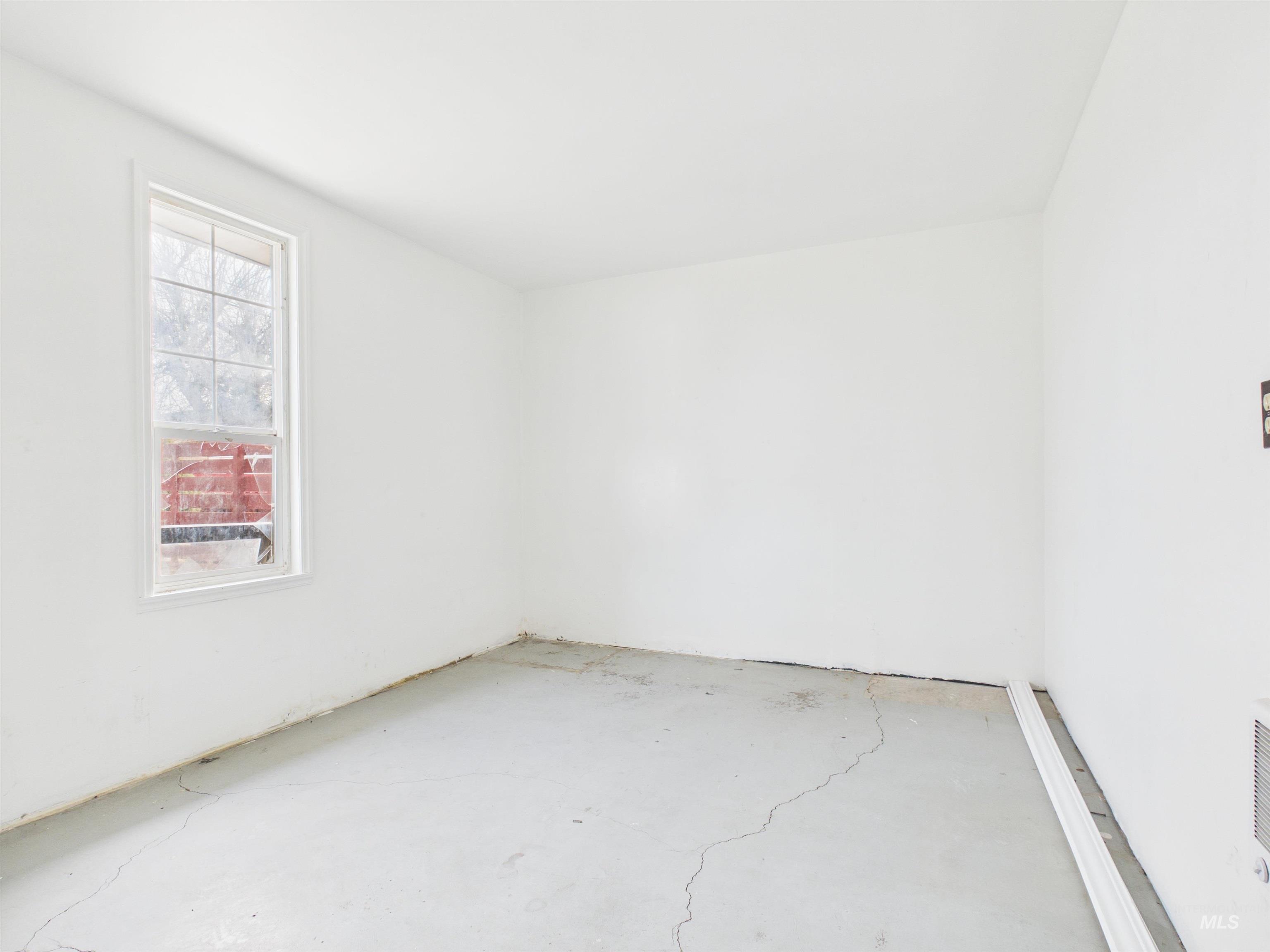 810 S D St.