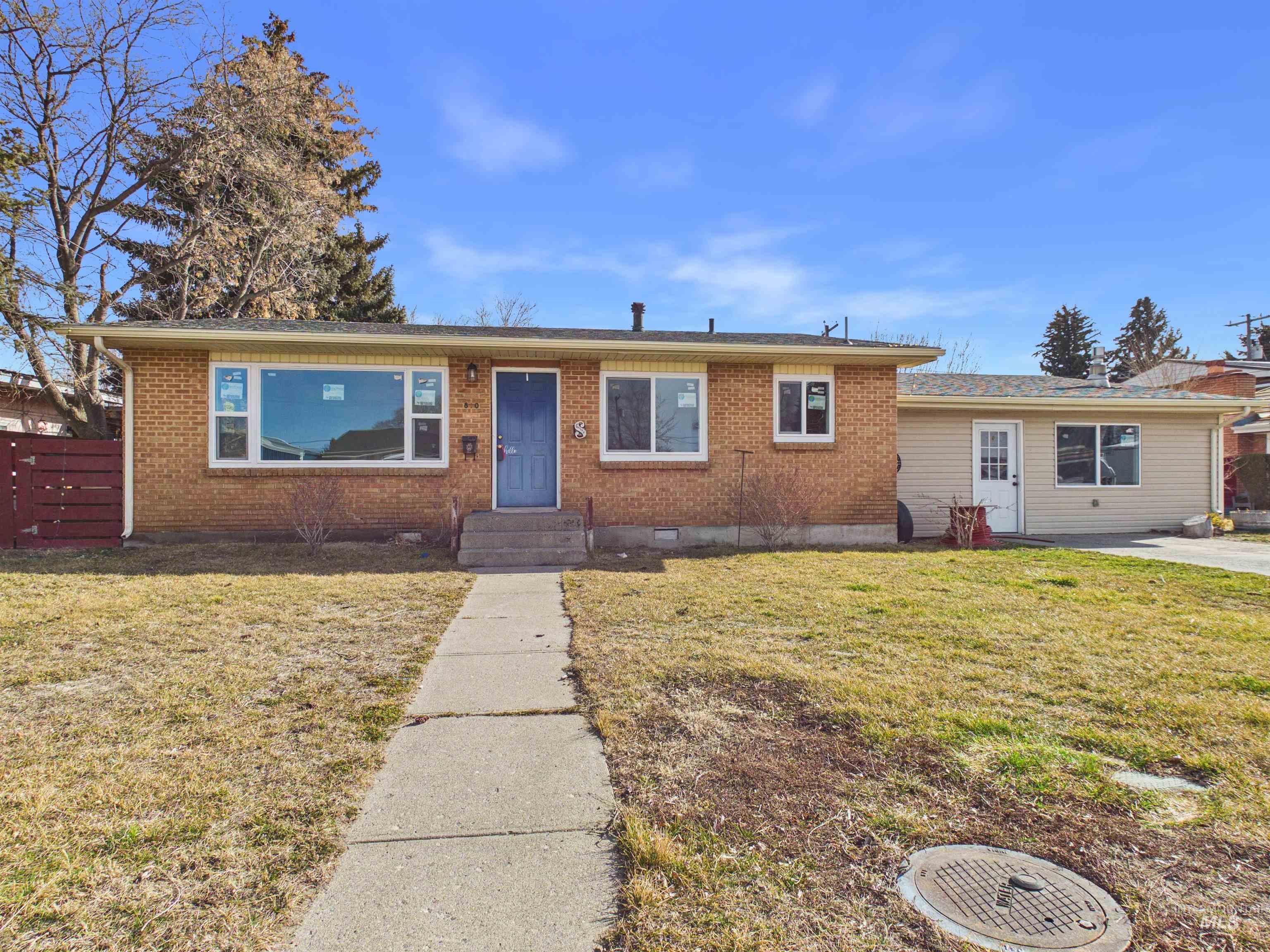 810 S D St.