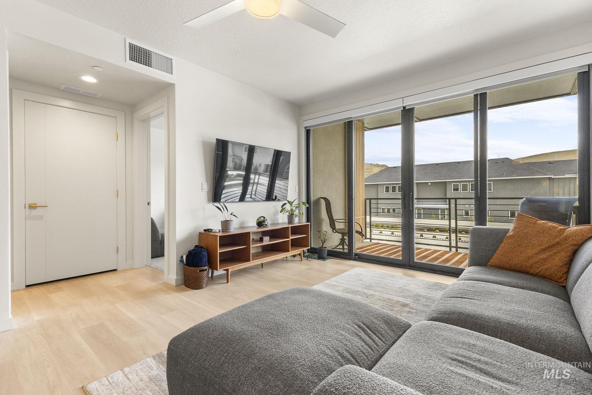 4184 E Haystack St Unit: 206