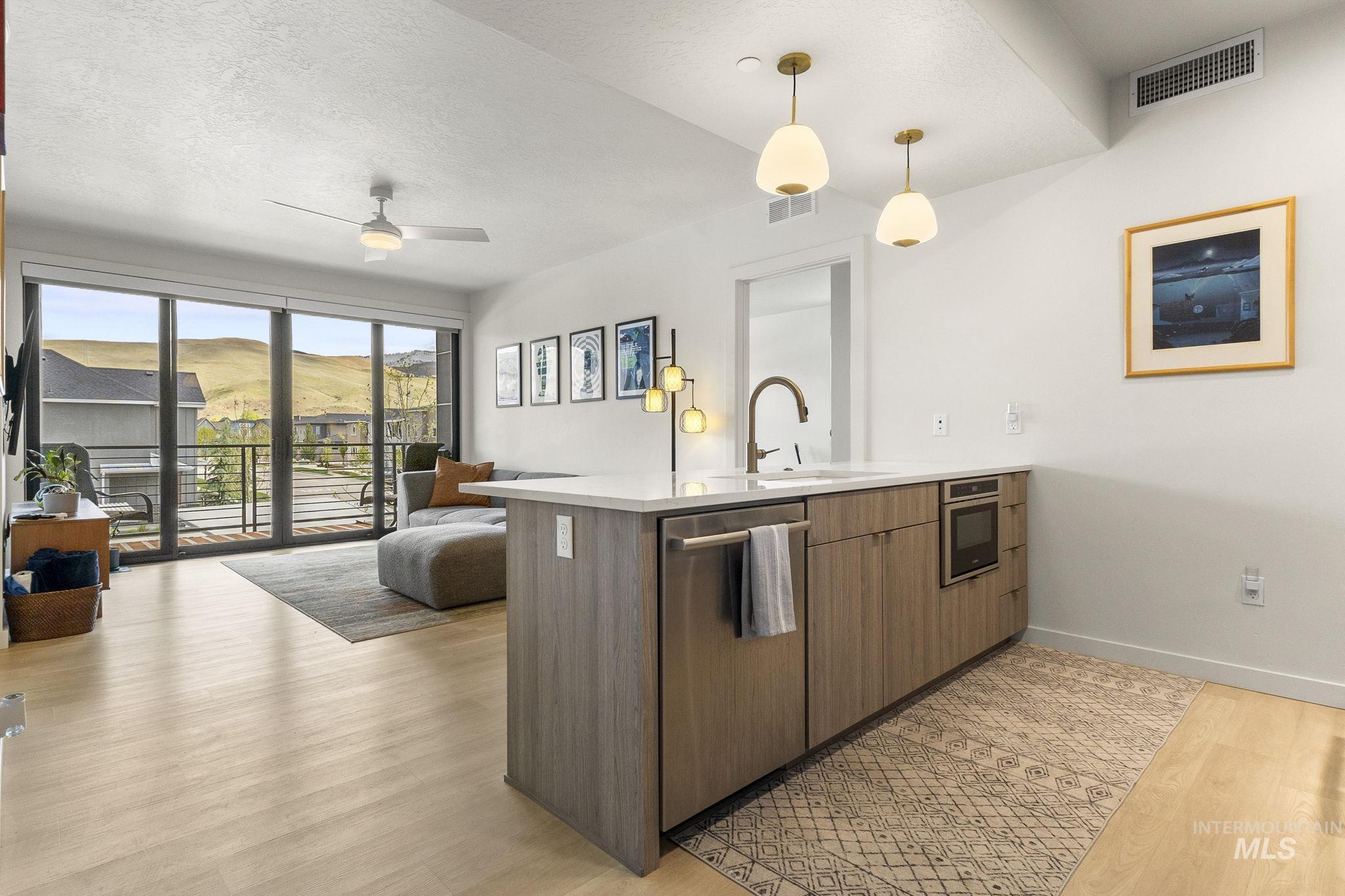 4184 E Haystack St Unit: 206