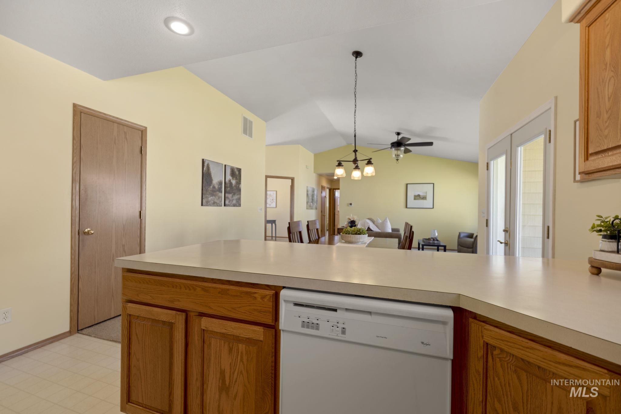 3114 Sunridge Dr