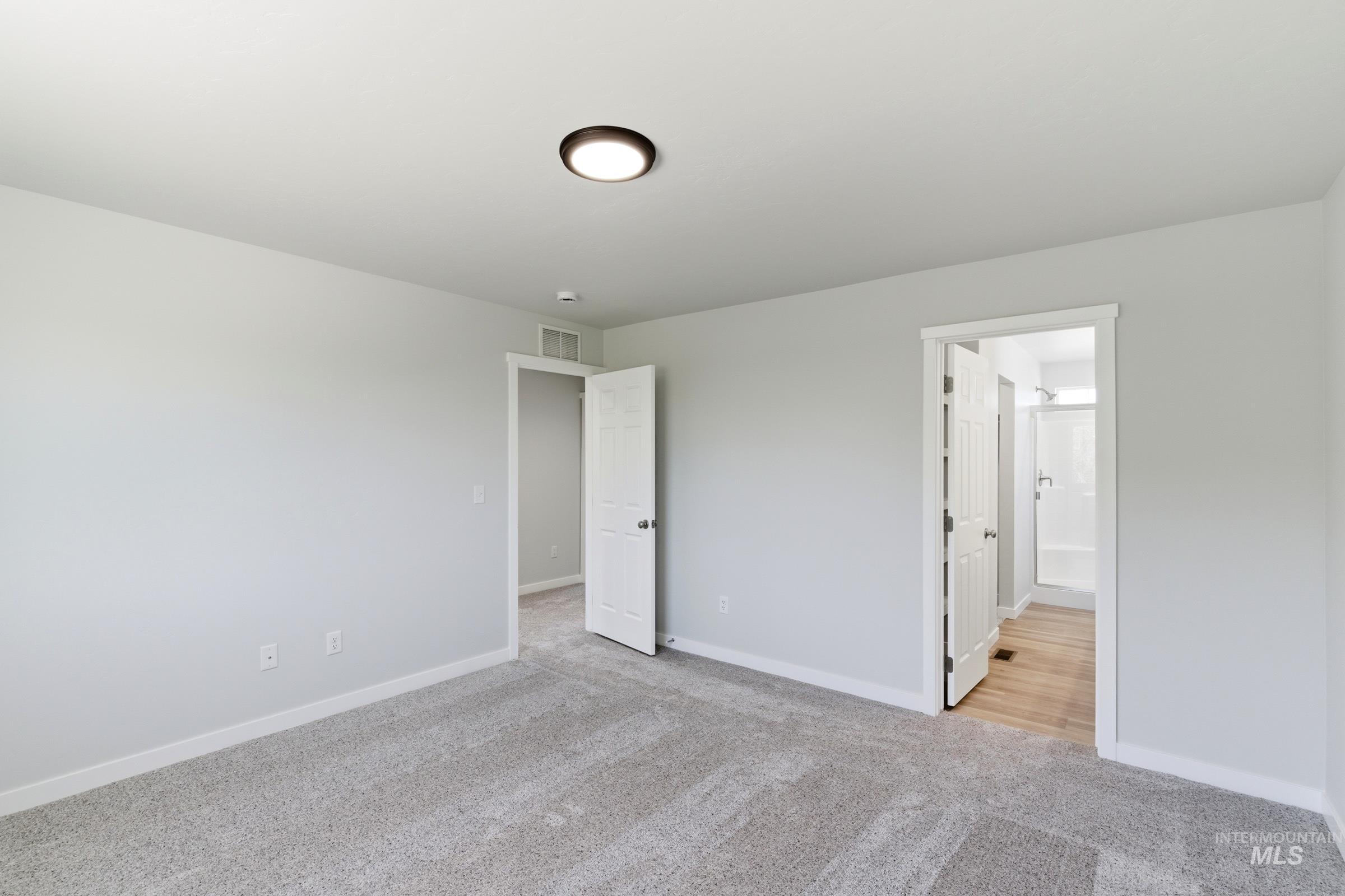 2382 W Fallon Lp