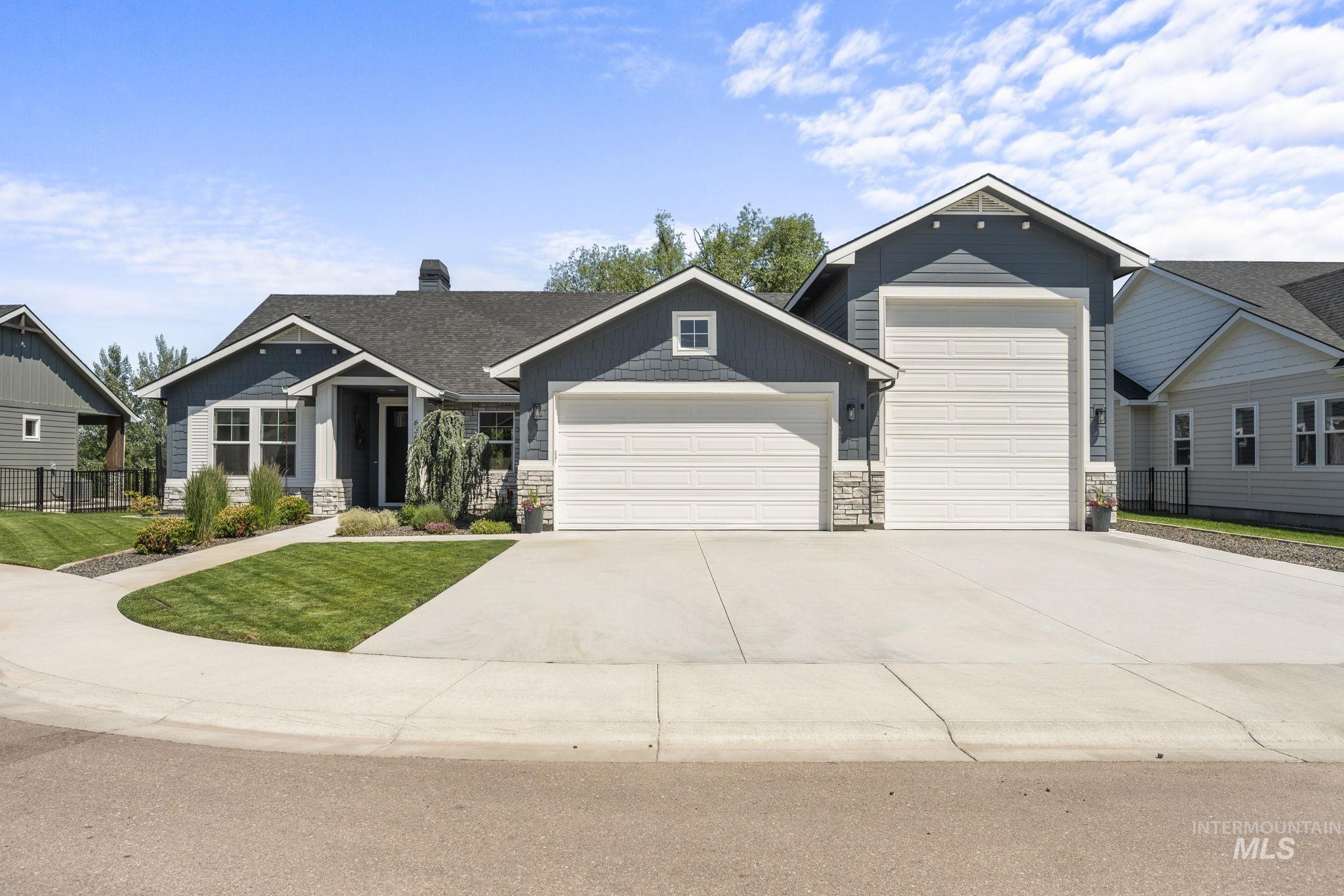 6360 Chateau Ct