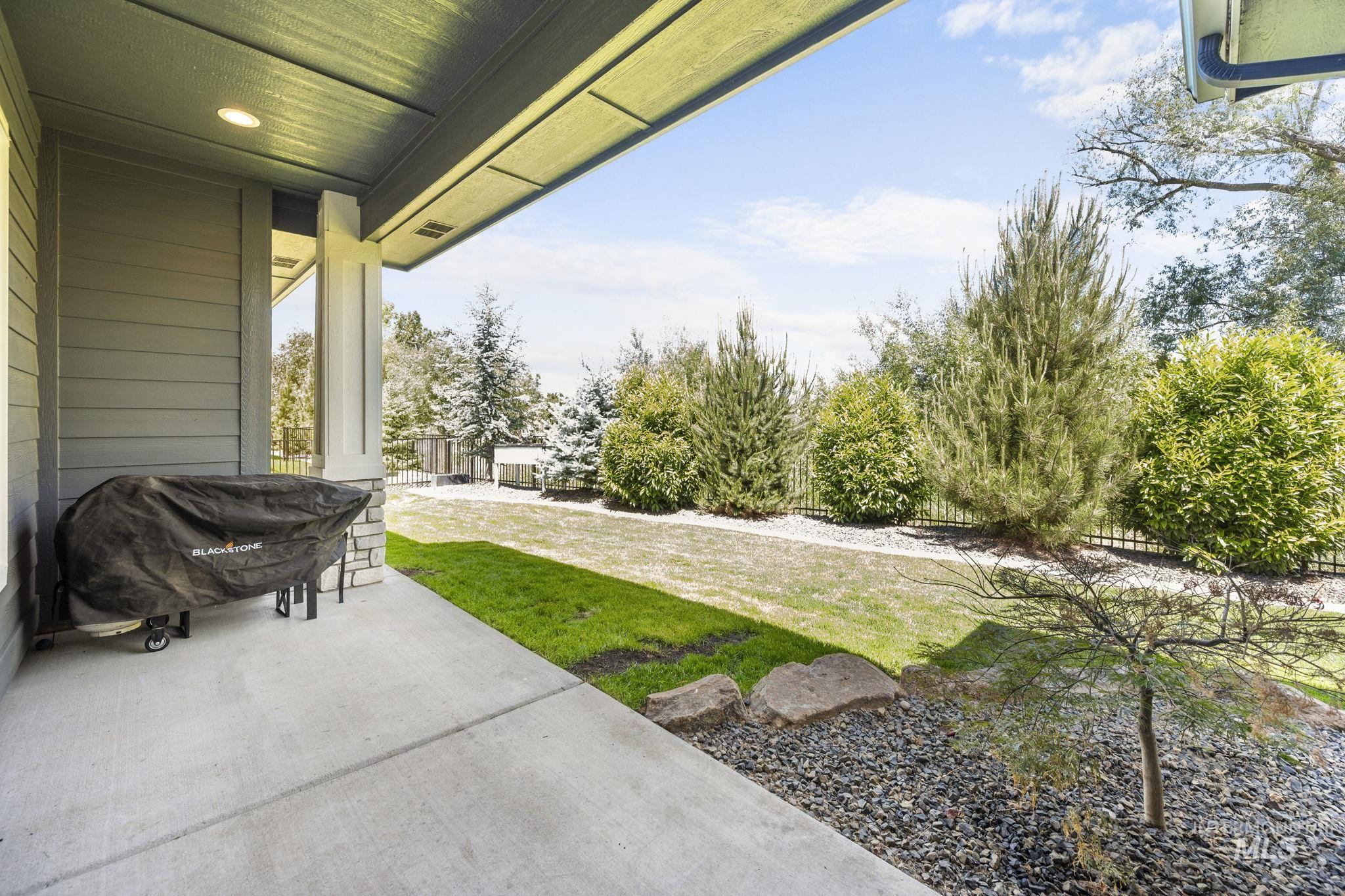 6360 Chateau Ct