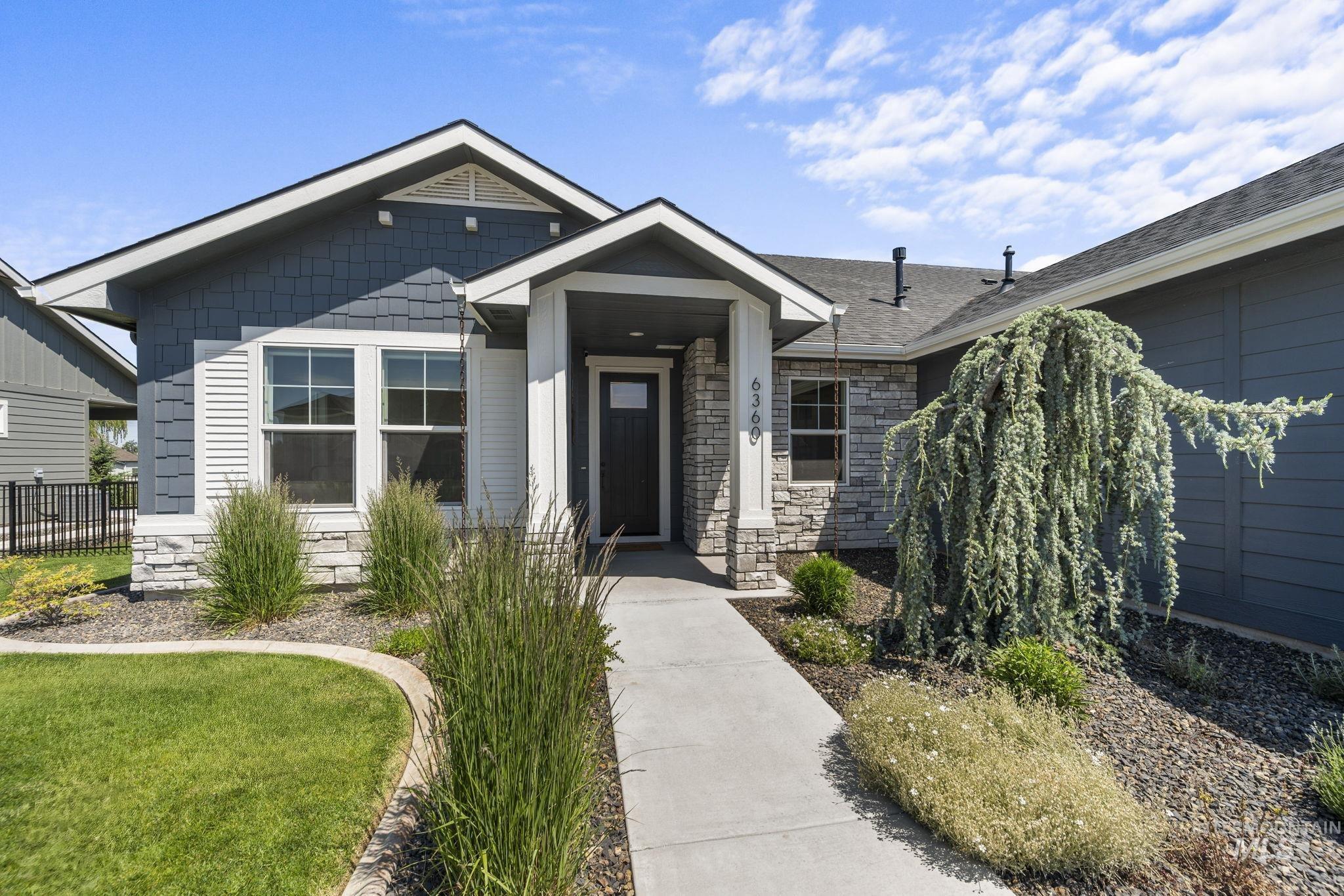 6360 Chateau Ct