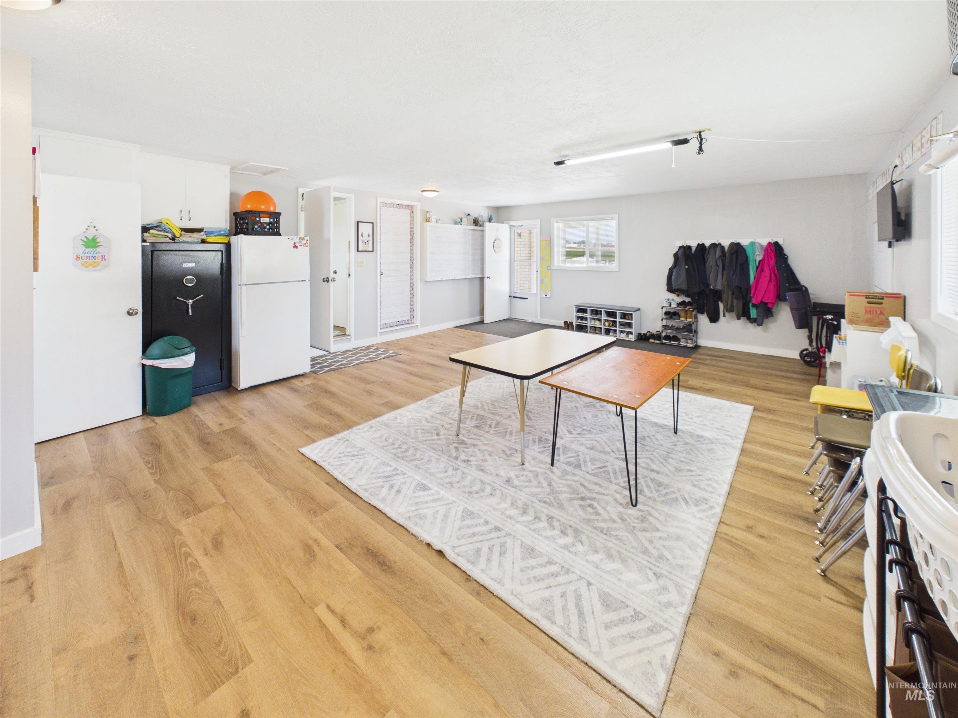 253 N 700 West