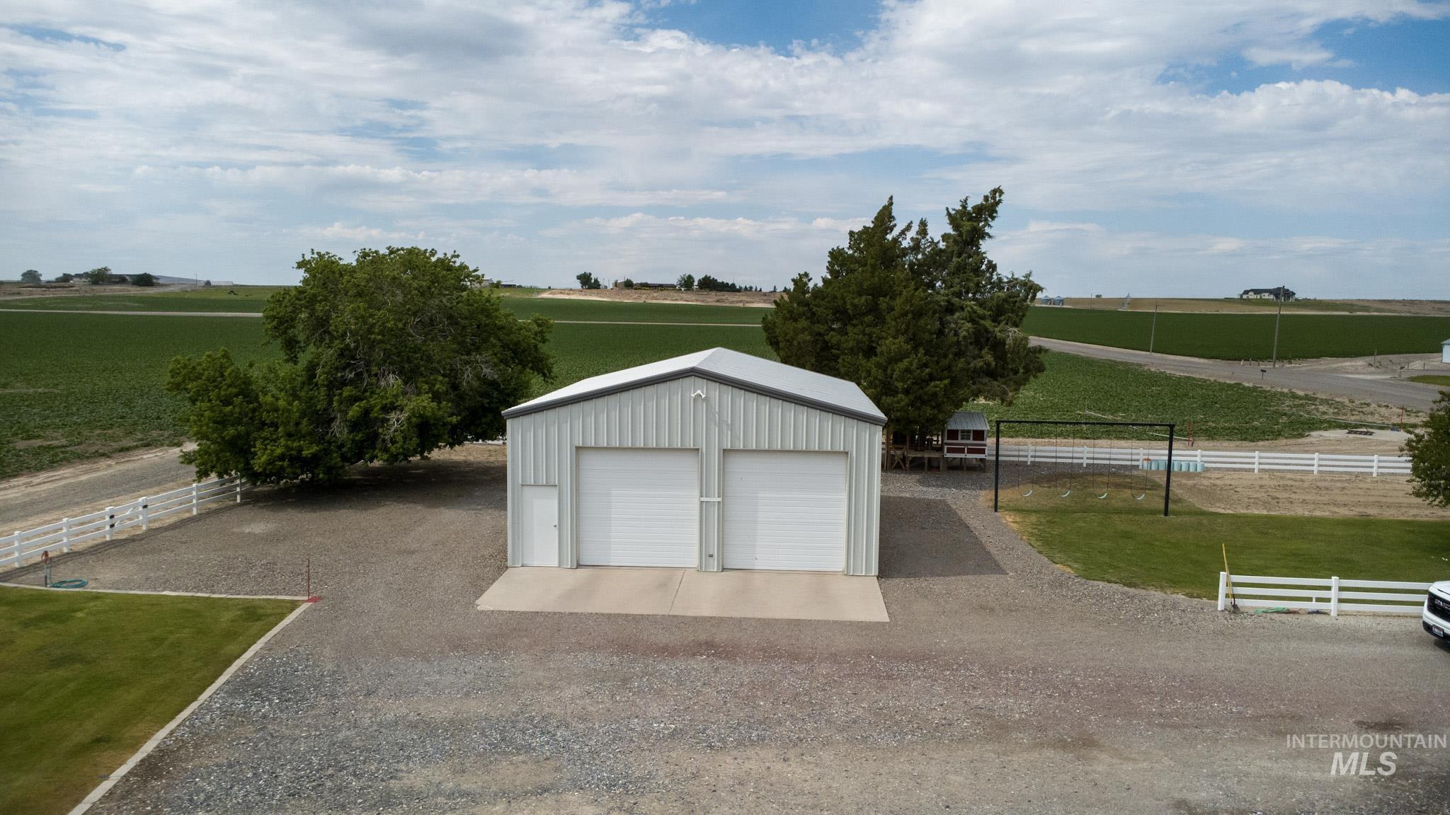 253 N 700 West